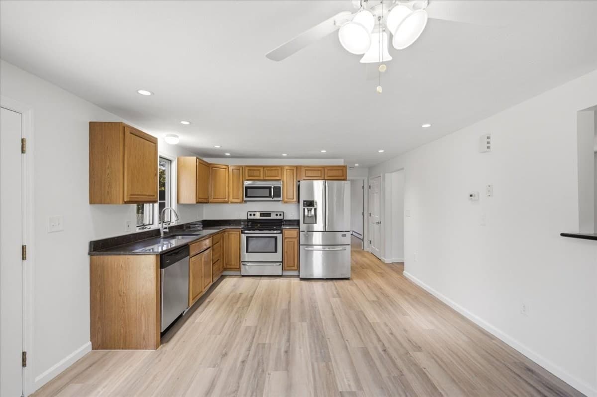 Single Family Residence at 17 Flagstone Pl # 17, Bridgewater MA 02324, Bridgewater, photo 10 of 42