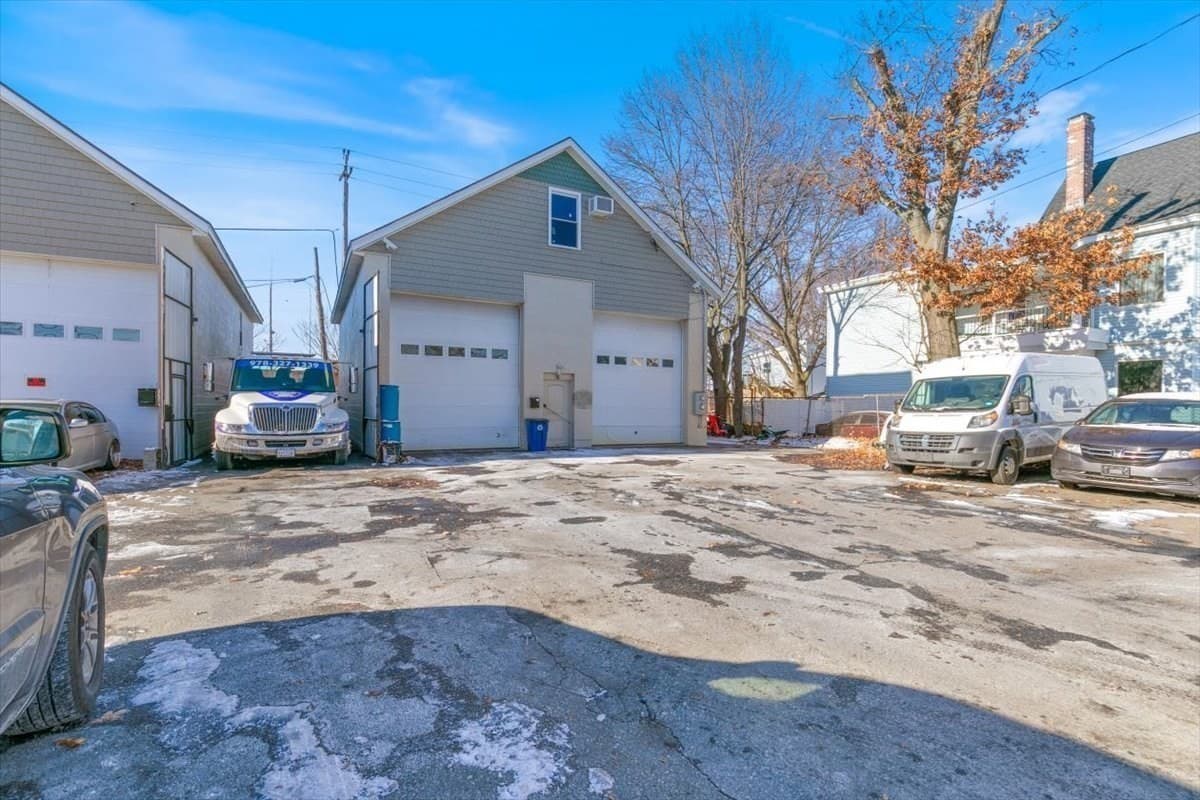 Multi Family at 31 Garfield St, Lawrence MA 01843, Lawrence, photo 2 of 29