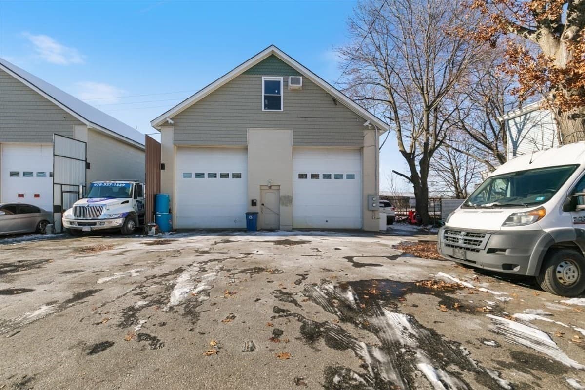31 Garfield St, Lawrence MA 01843