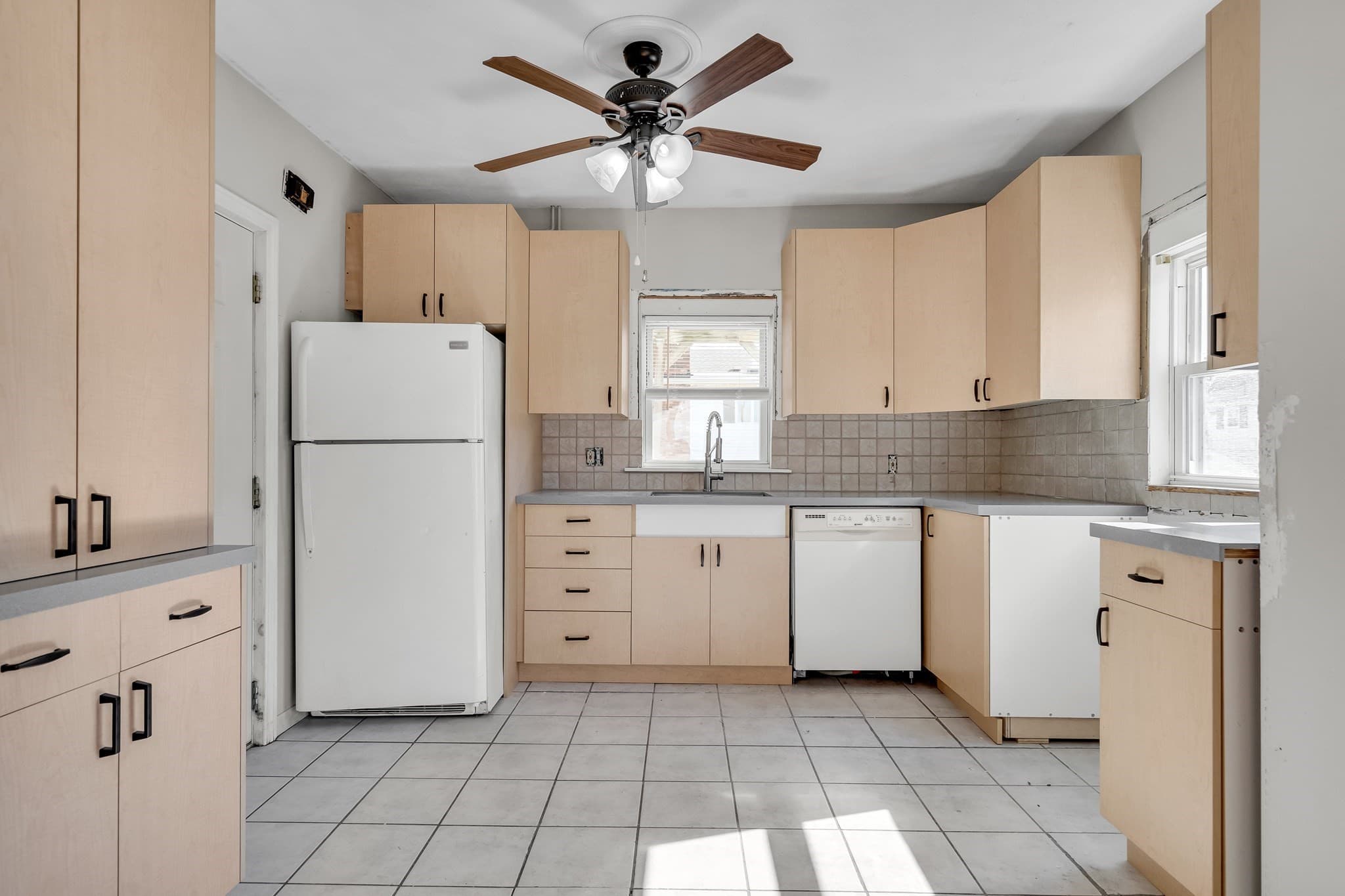2 Family - 2 Units Up/Down at 46 South Avenue, Revere MA 02151, Revere, photo 6 of 33