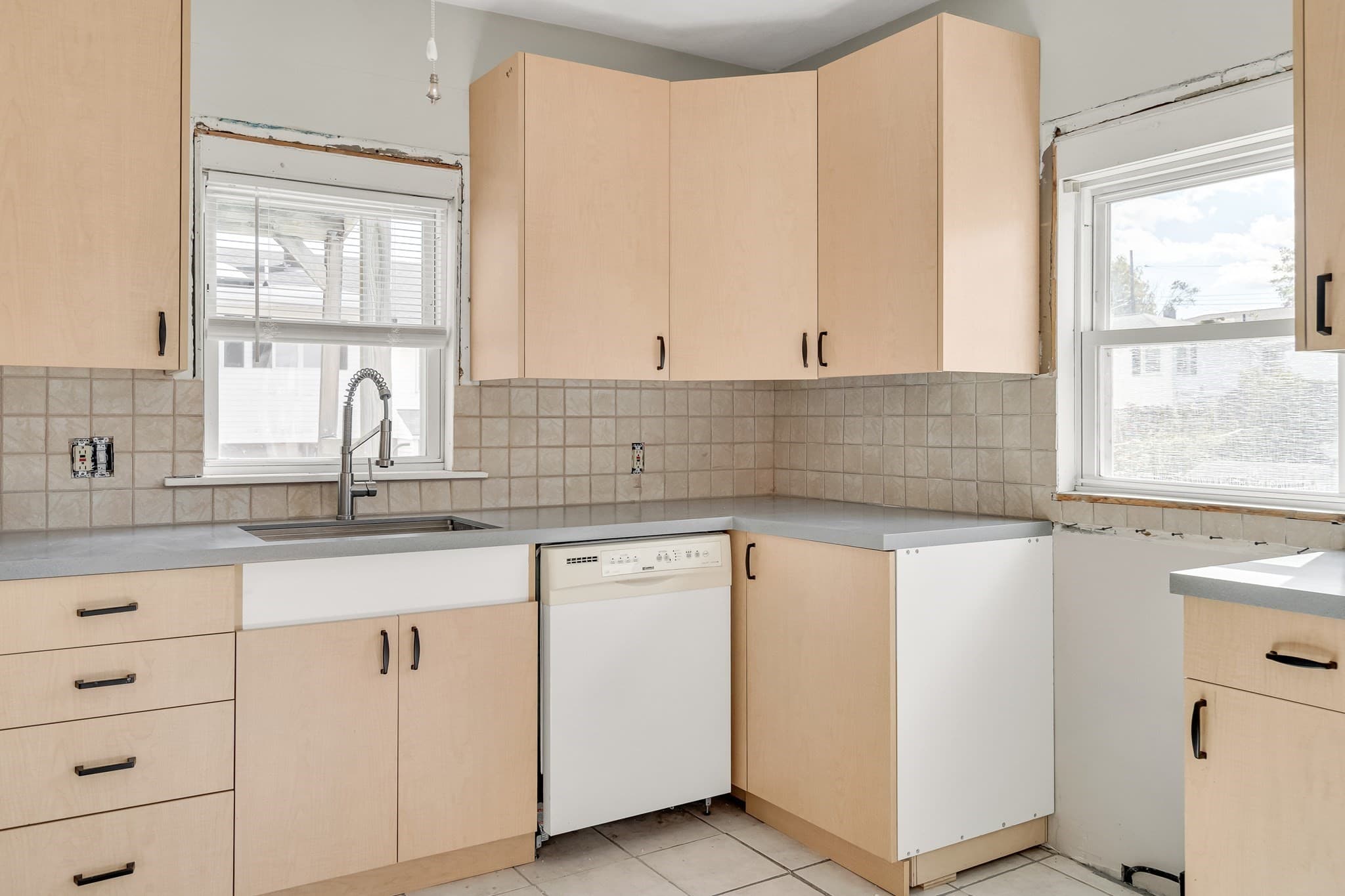 2 Family - 2 Units Up/Down at 46 South Avenue, Revere MA 02151, Revere, photo 7 of 33