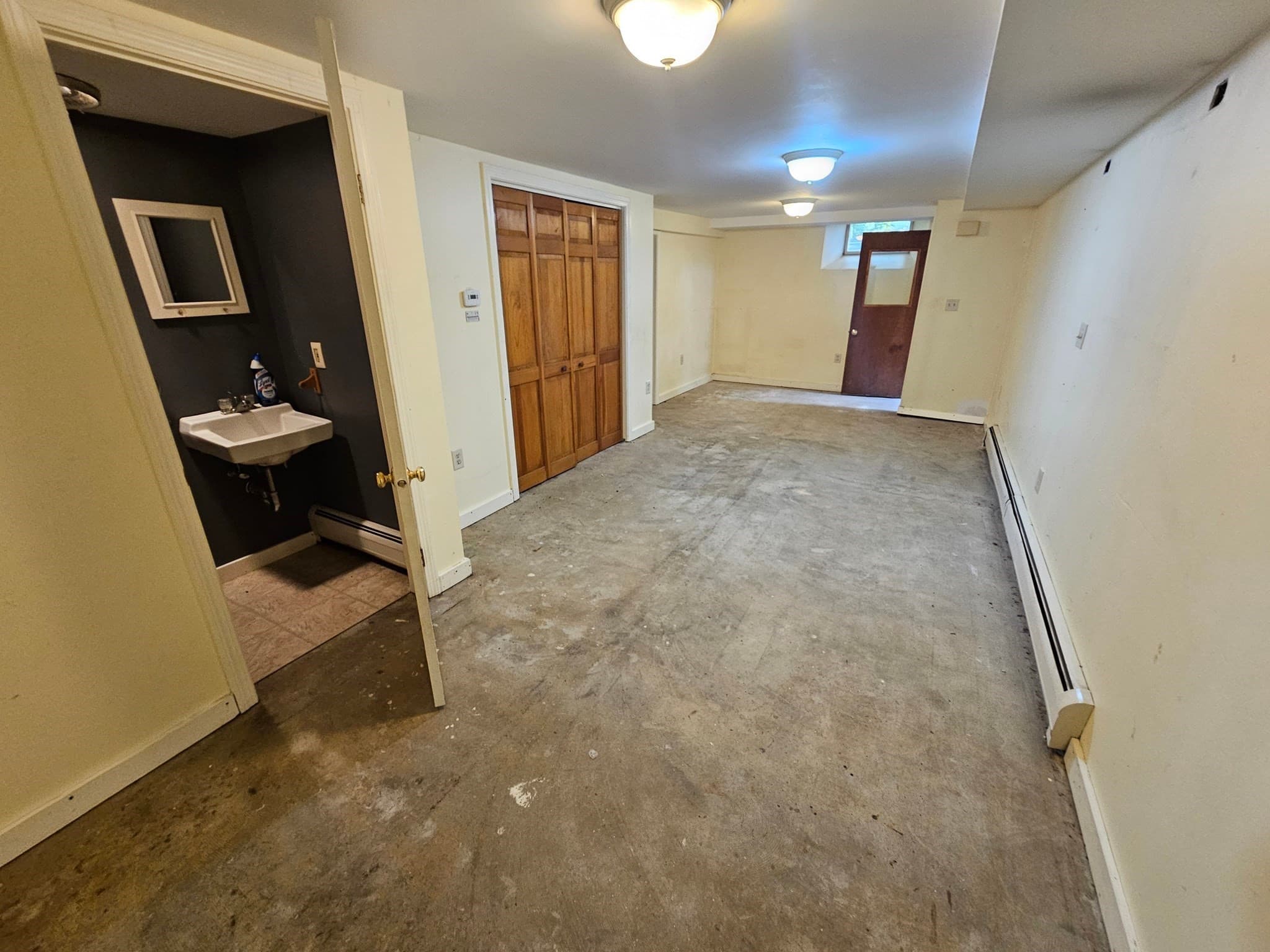 2 Family - 2 Units Up/Down at 39 Holyoke Street, Northampton MA 01060, Northampton, photo 31 of 38