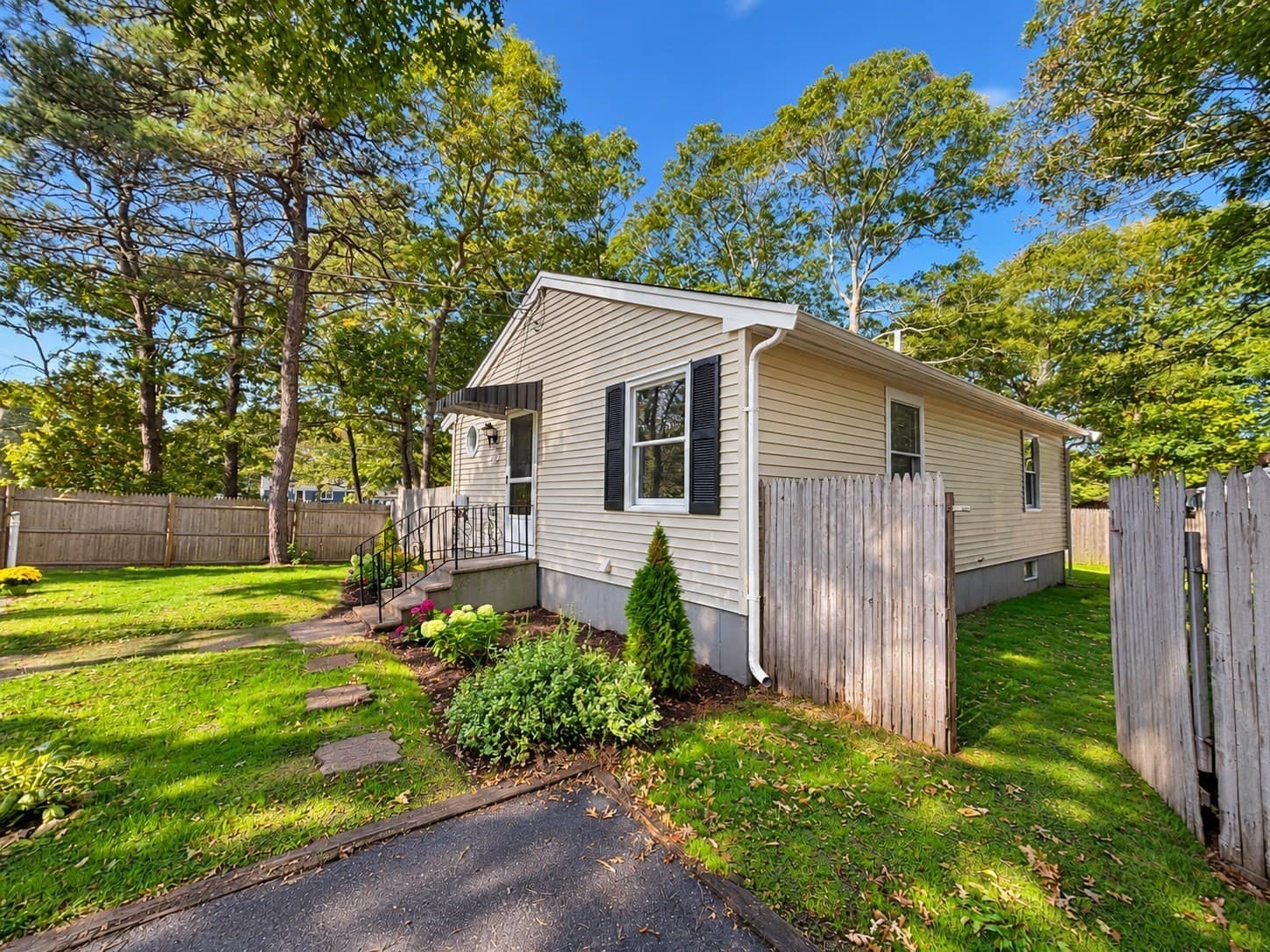 Single Family Residence at 315 Winslow Gray Rd, Yarmouth MA 02673, Yarmouth, photo 14 of 18