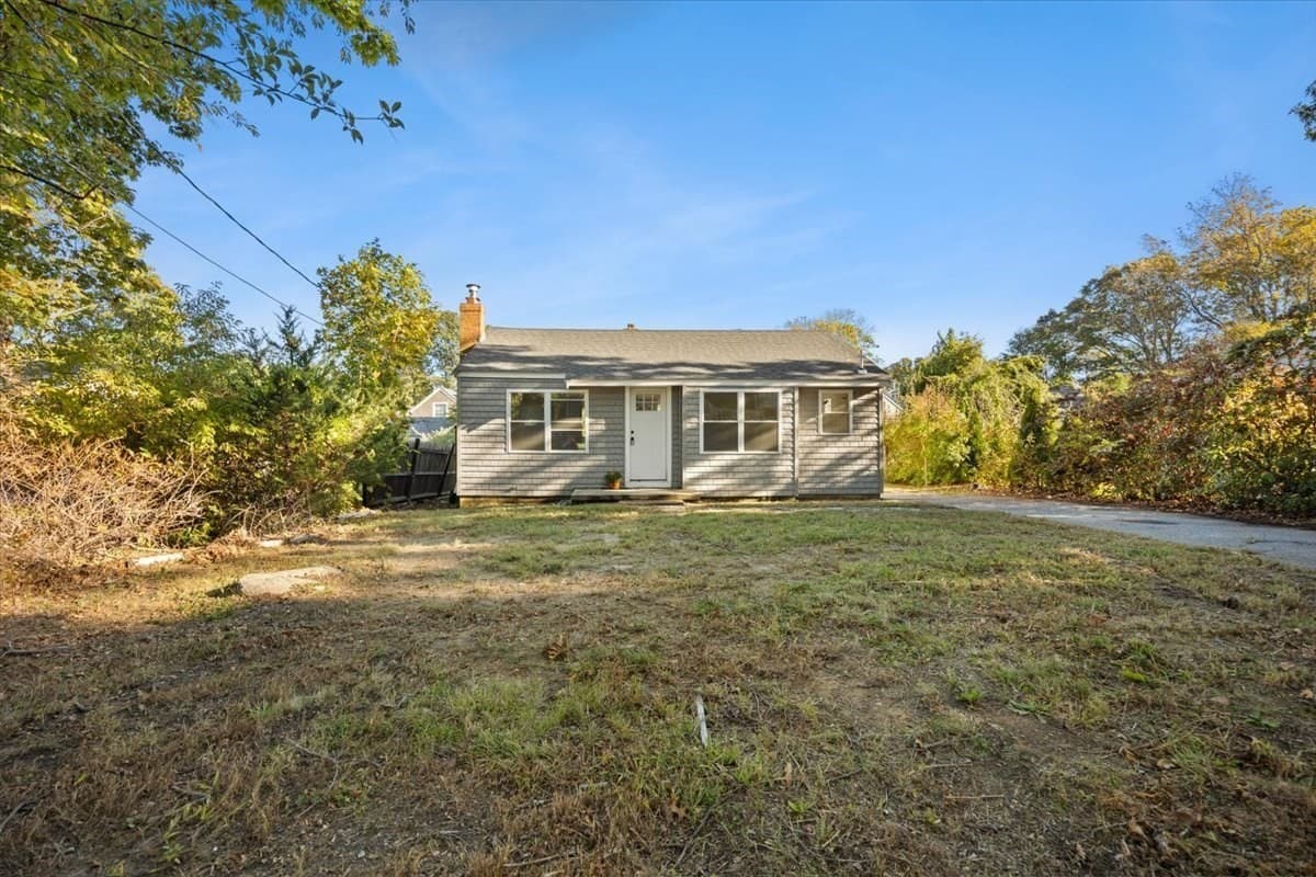 15 Cochituate Rd, Plymouth MA 02360