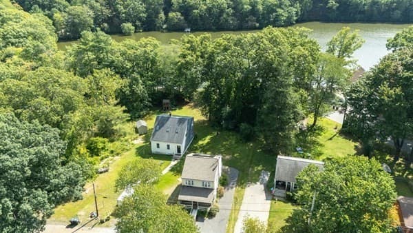 Single Family Residence at 15 W Cedar Rd, Norfolk MA 02056, Norfolk, photo 31 of 32
