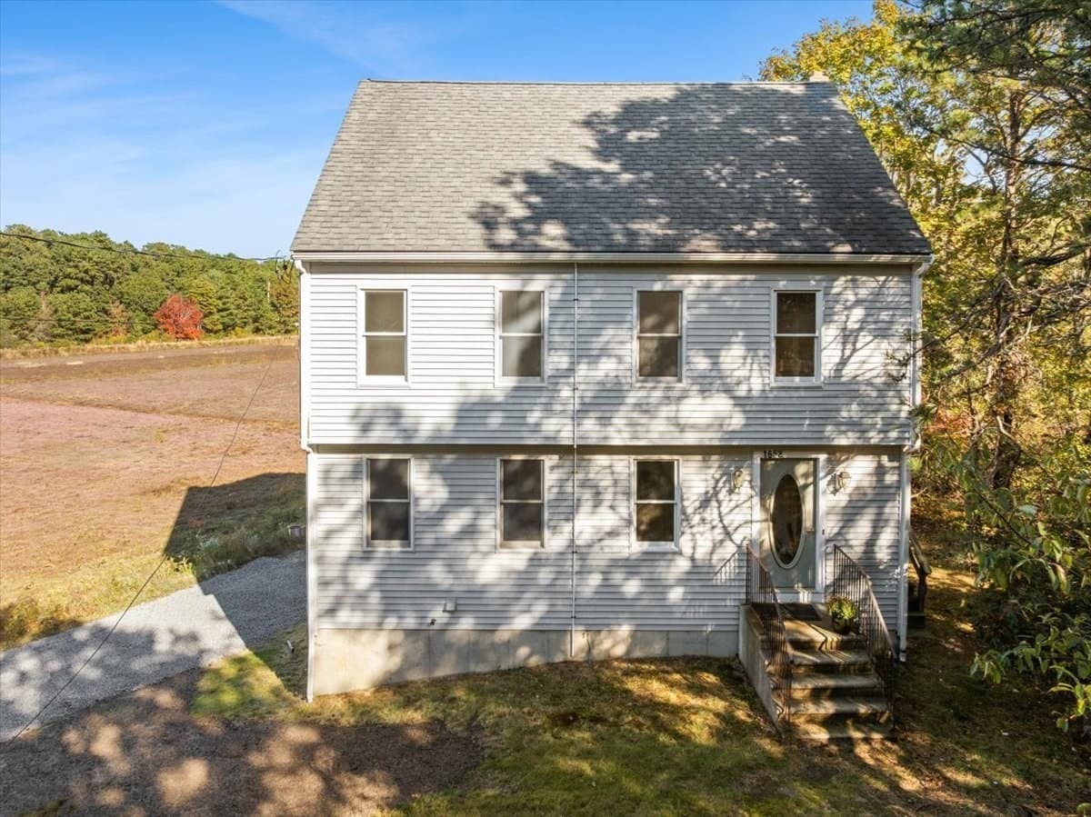1652 State Rd, Plymouth MA 02360