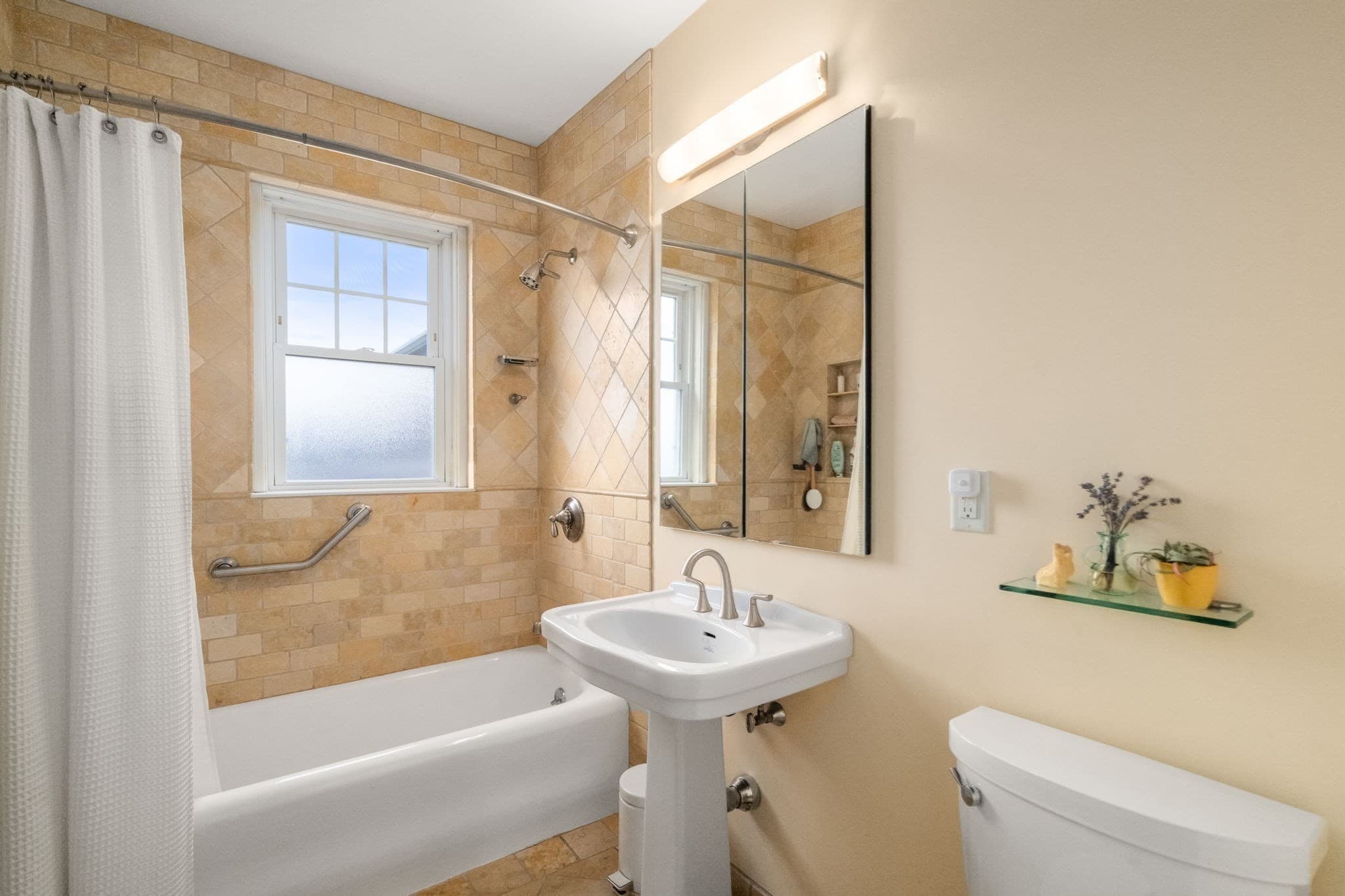 Condominium at 4 Alton Court # 3, Brookline MA 02446, Brookline, photo 23 of 26