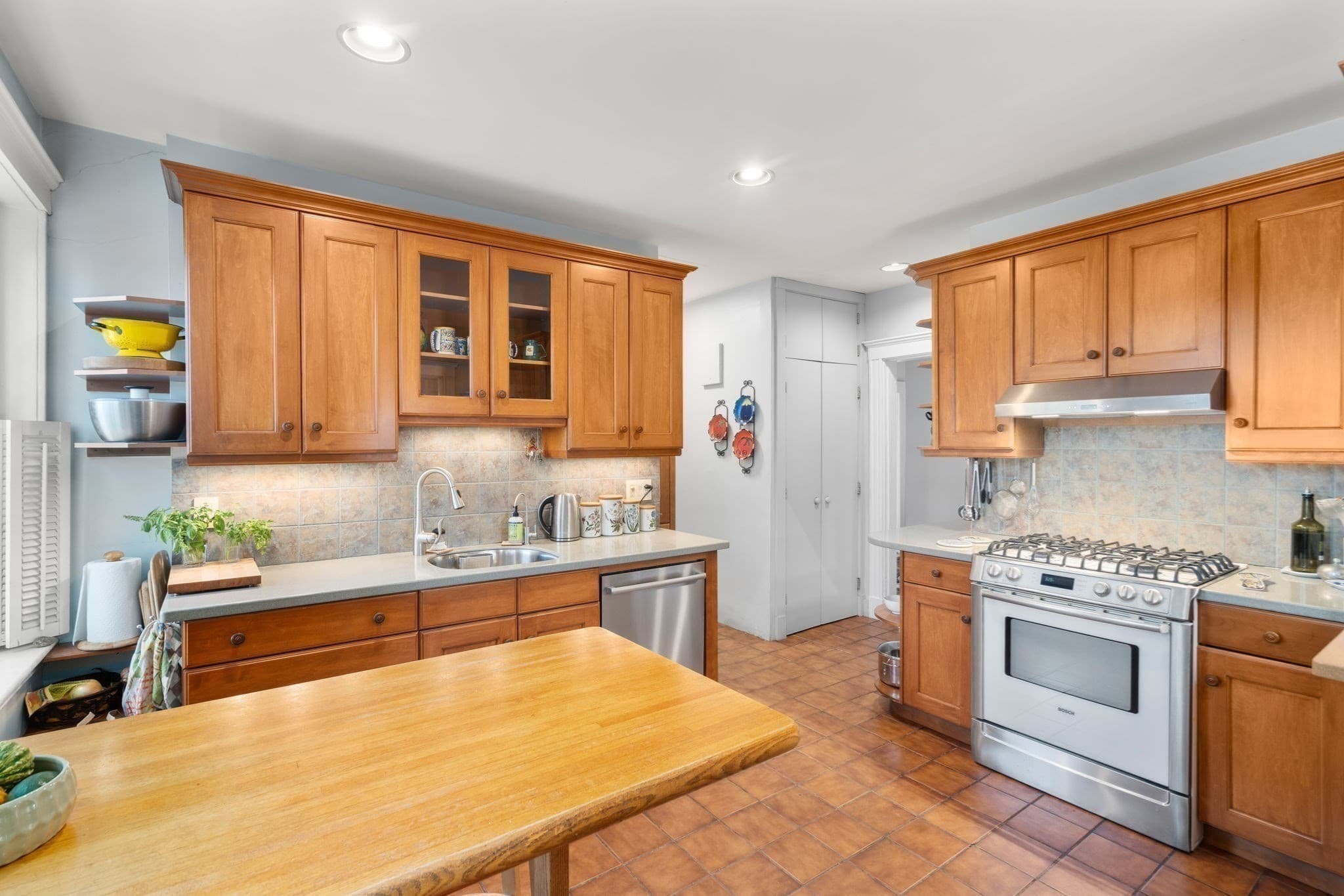 Condominium at 4 Alton Court # 3, Brookline MA 02446, Brookline, photo 11 of 26