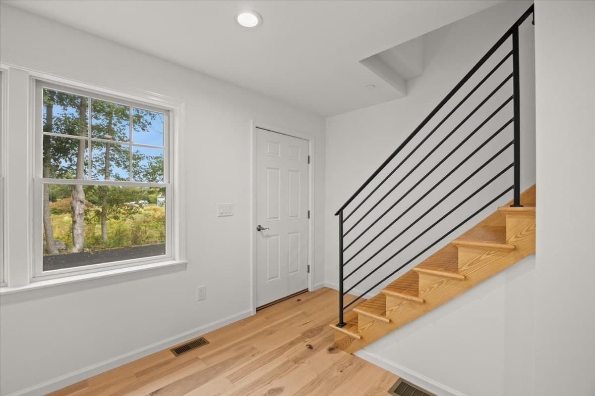 Condominium at 531 Foundry Street, Easton MA 02356, Easton, photo 2 of 19