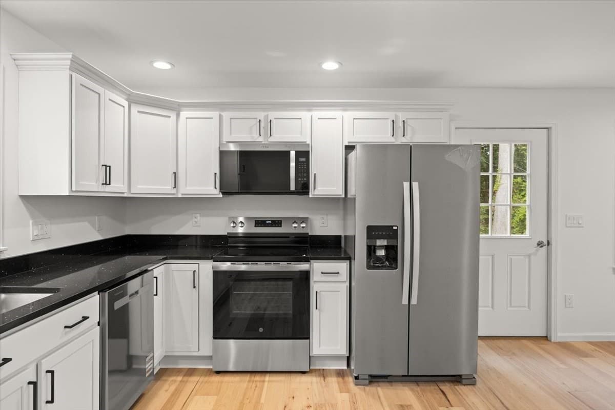 Condominium at 531 Foundry Street, Easton MA 02356, Easton, photo 5 of 19