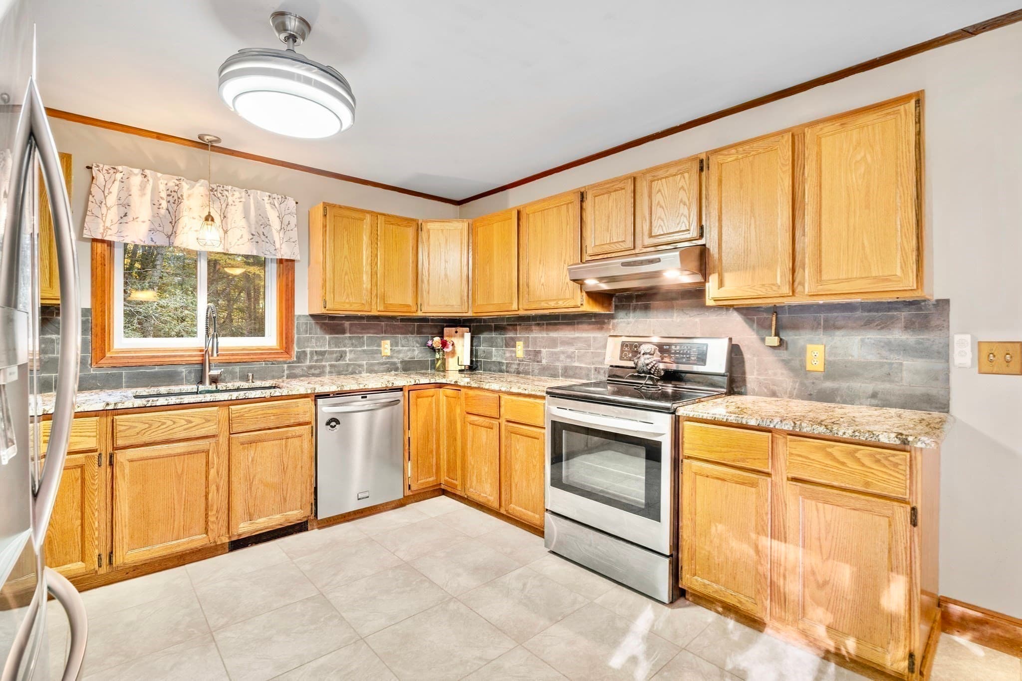 Single Family Residence at 303 S Shelburne Rd, Shelburne MA 01370, Shelburne, photo 5 of 33