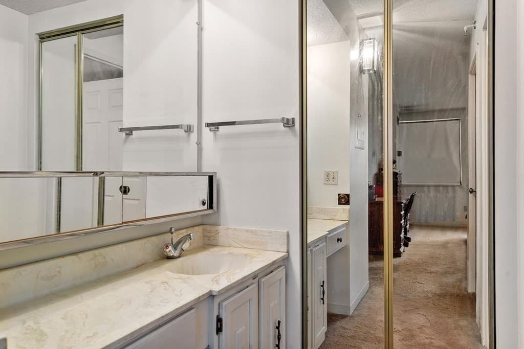 Condominium at 250 Hammond Pond Parkway # 1611S, Newton MA 02467, Newton, photo 10 of 13