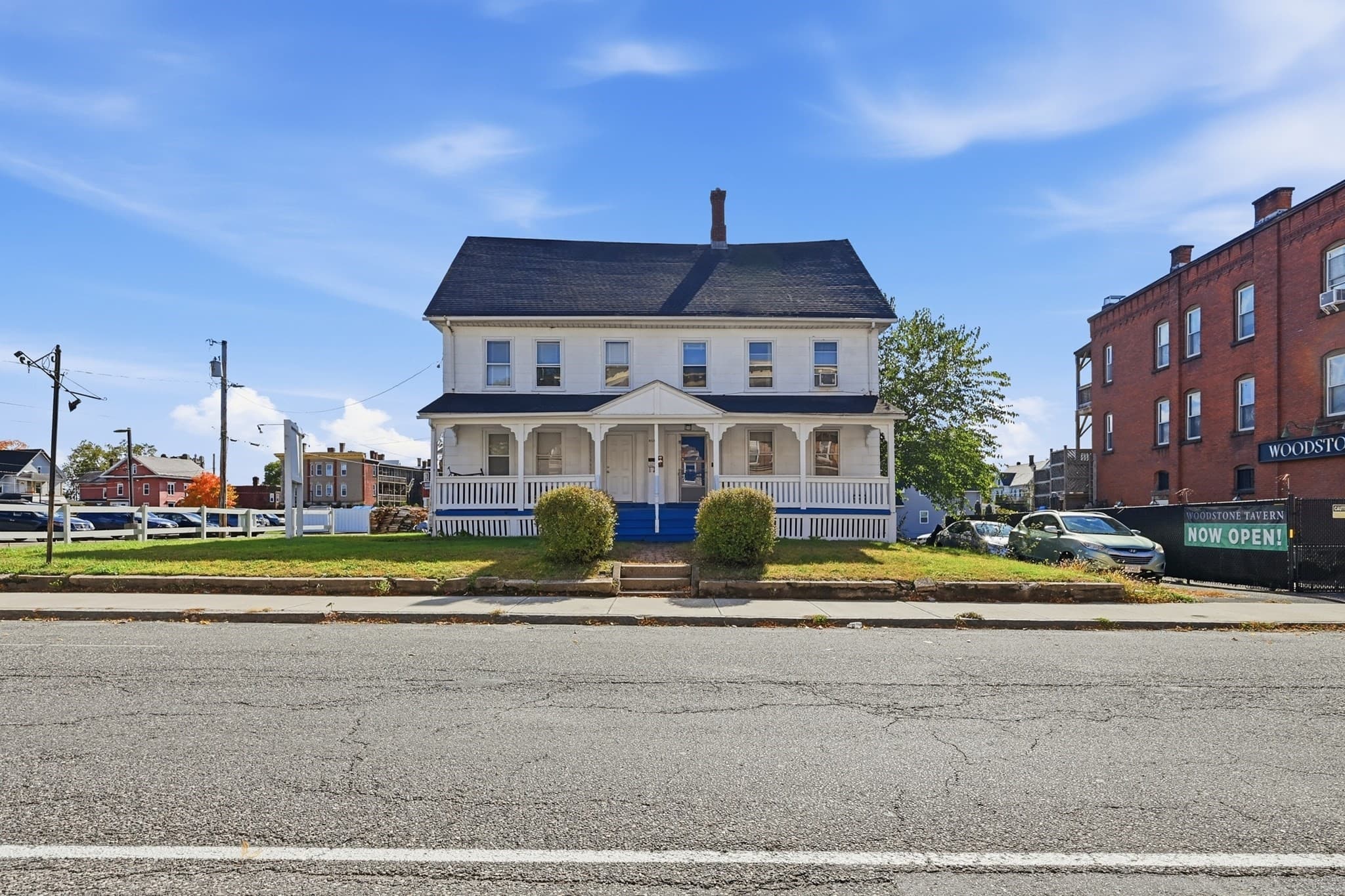 856-858 Hampden St, Holyoke MA 01040