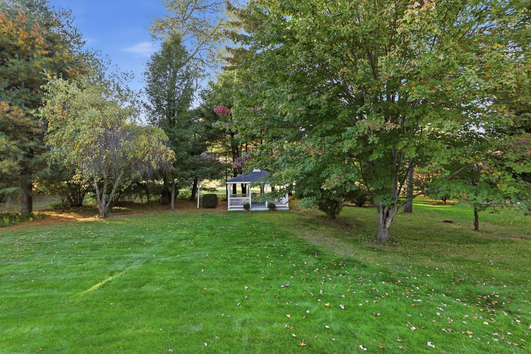 Single Family Residence at 7 Holly Cir, Easthampton MA 01027, Easthampton, photo 37 of 42
