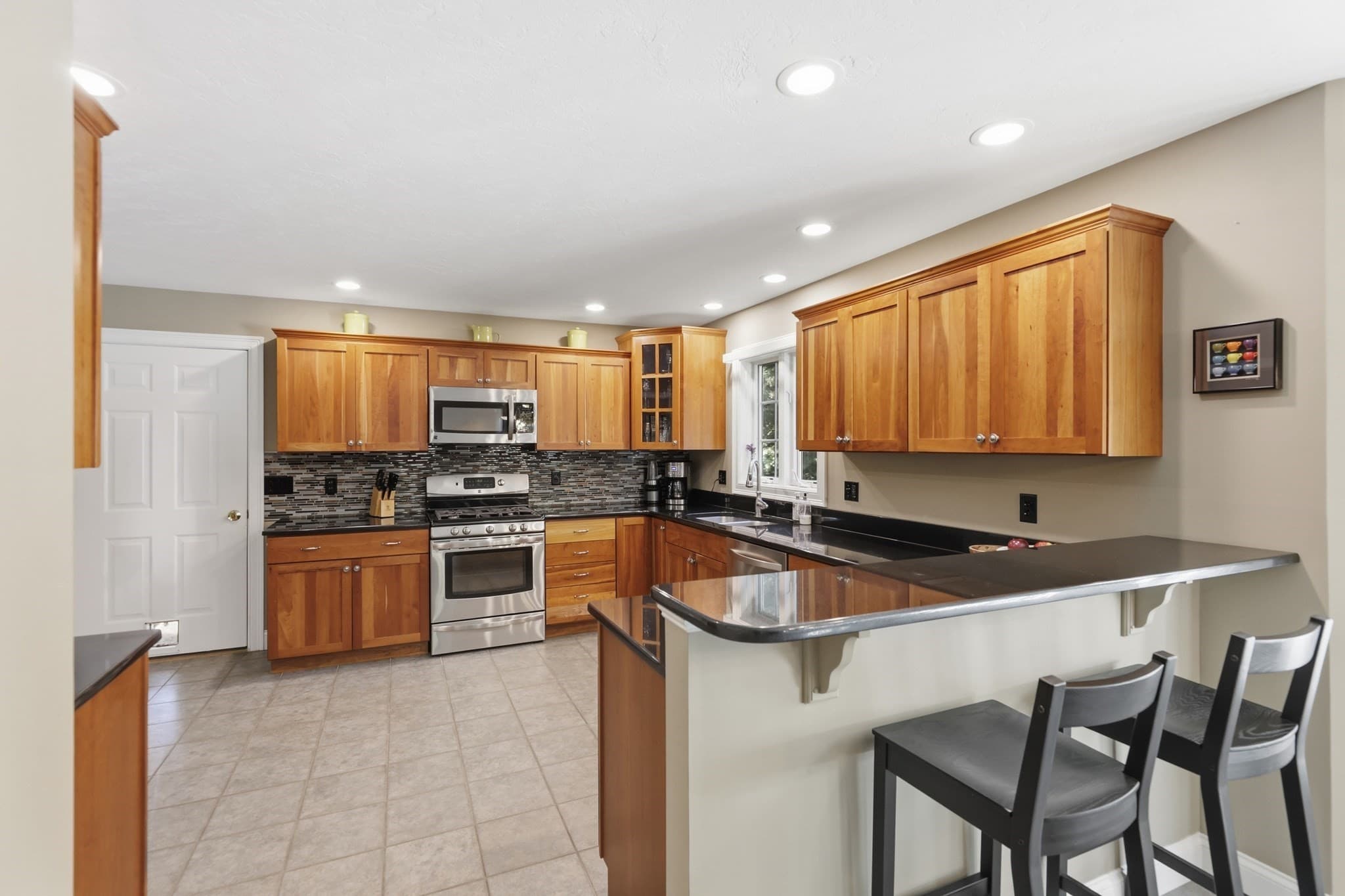 Single Family Residence at 7 Holly Cir, Easthampton MA 01027, Easthampton, photo 19 of 42