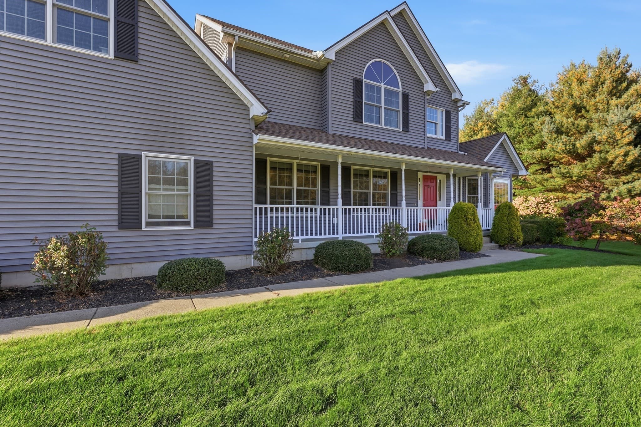 Single Family Residence at 7 Holly Cir, Easthampton MA 01027, Easthampton, photo 4 of 42
