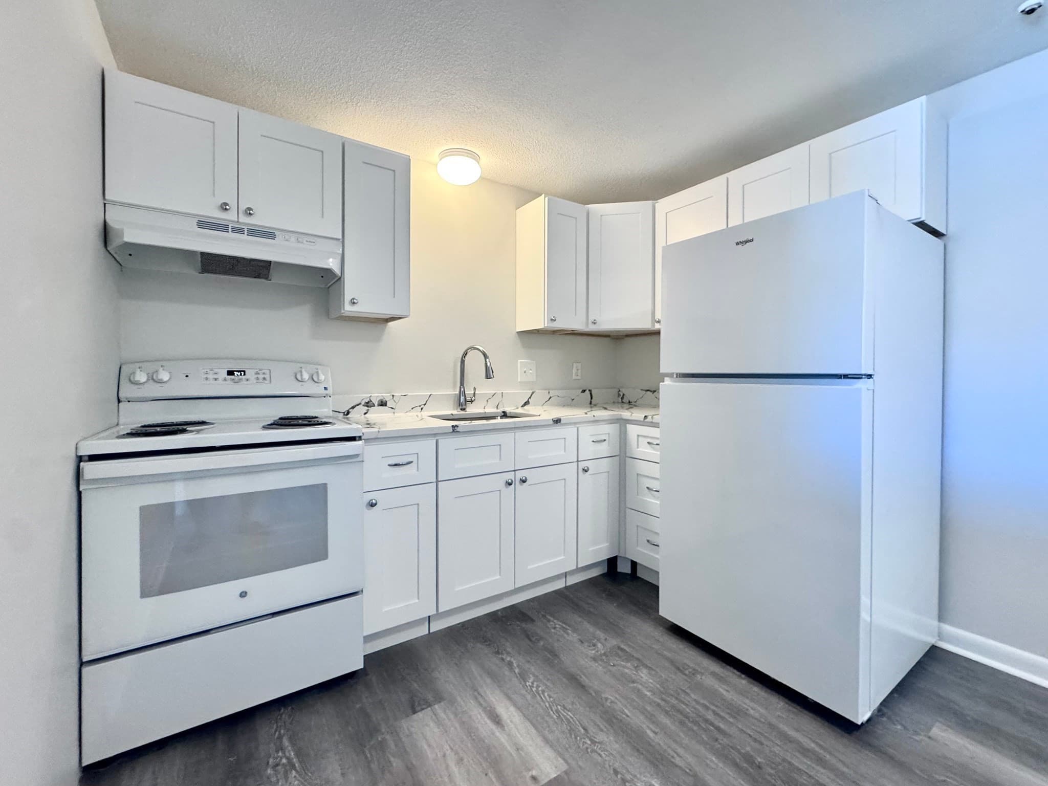 Apartment at 50-54 Walnut St # 15, Waltham MA 02453, photo 2 of 18