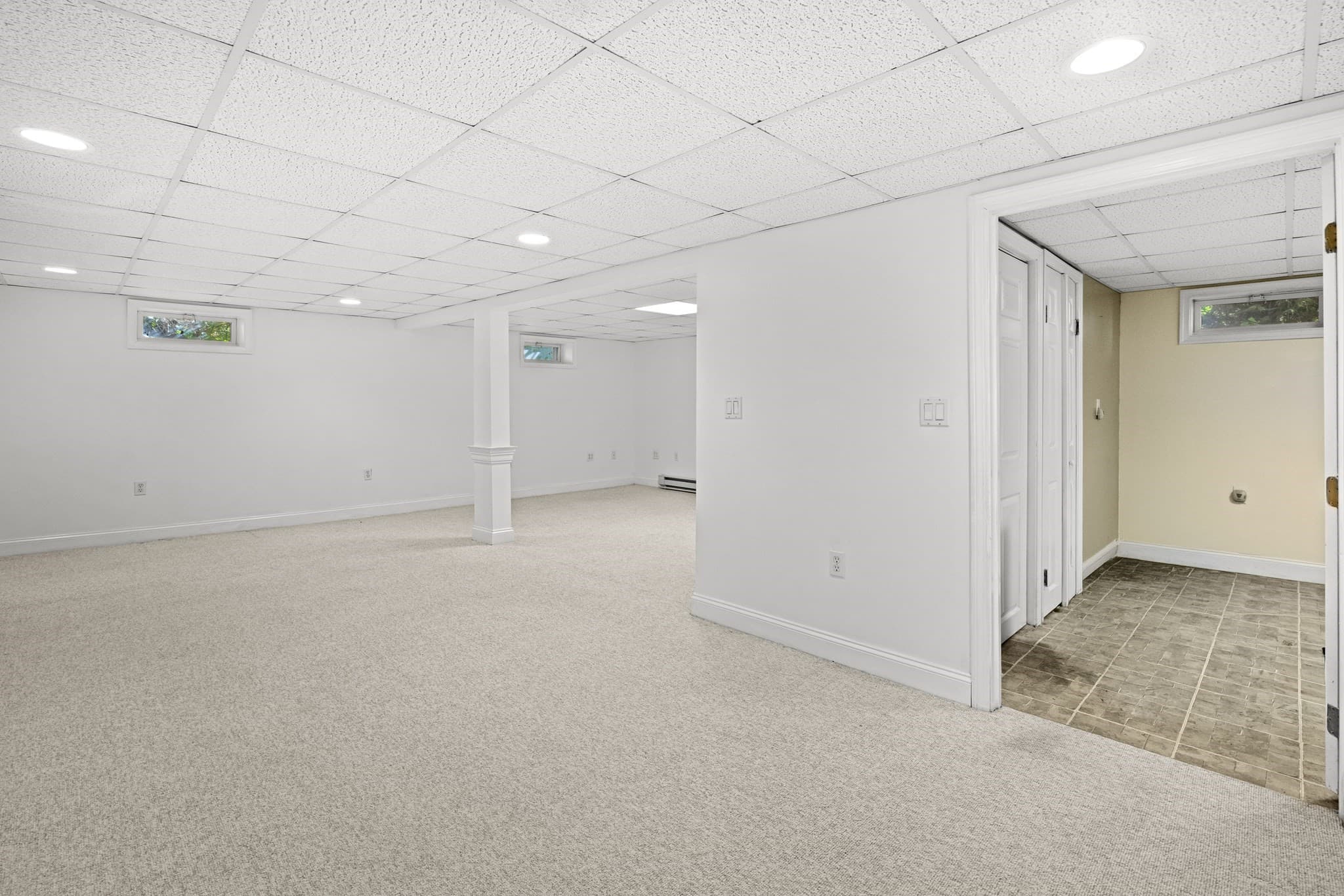 Single Family Residence at 1036 Cohannet St, Taunton MA 02780, Taunton, photo 27 of 37