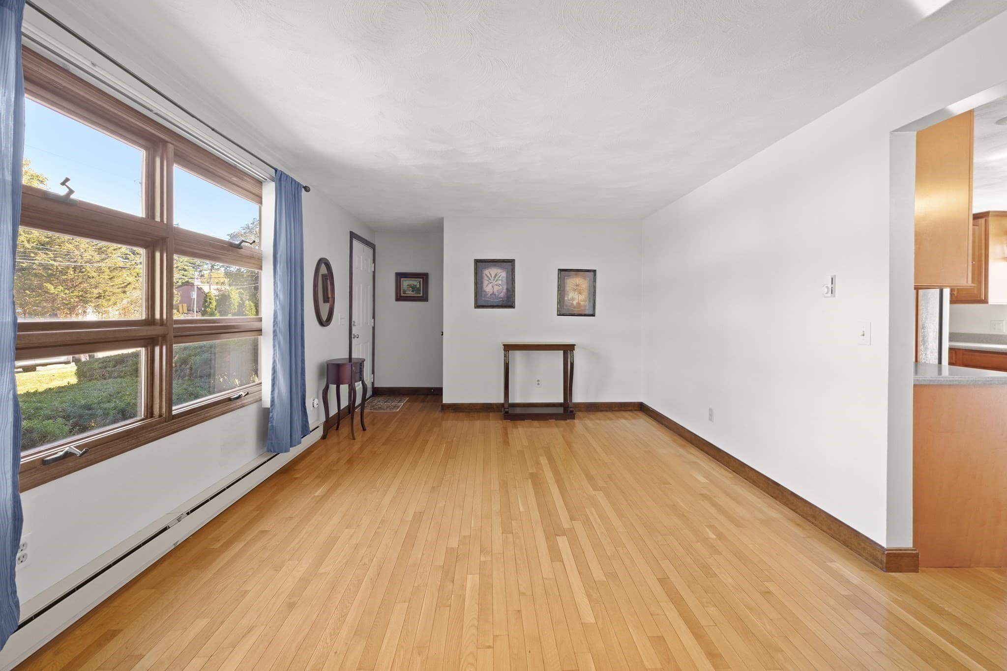 Single Family Residence at 1036 Cohannet St, Taunton MA 02780, Taunton, photo 4 of 37