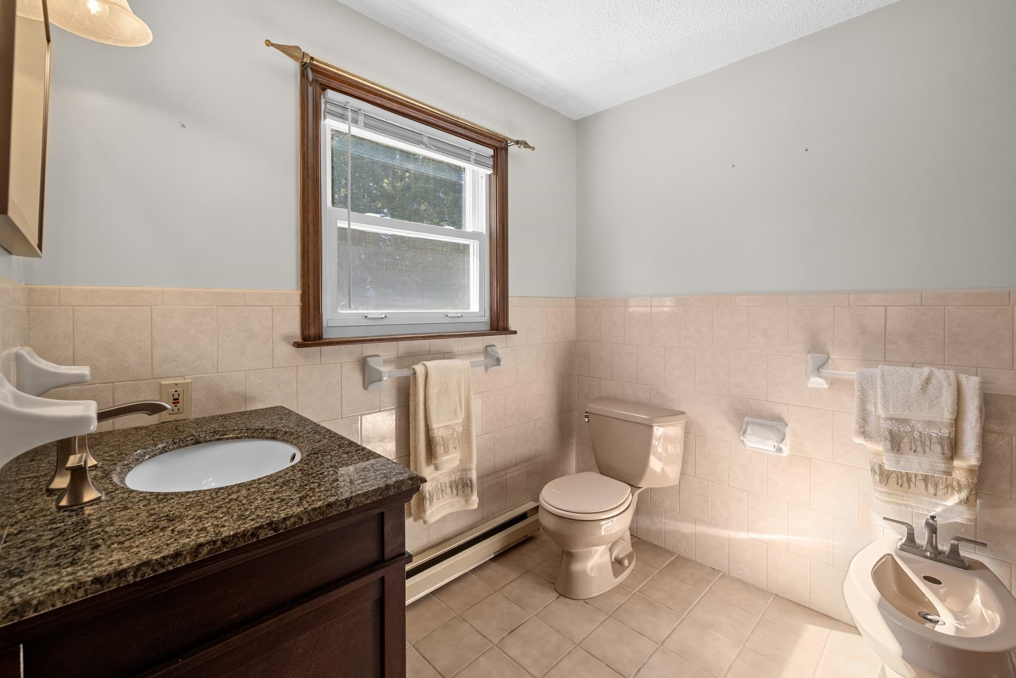 Single Family Residence at 1036 Cohannet St, Taunton MA 02780, Taunton, photo 25 of 37