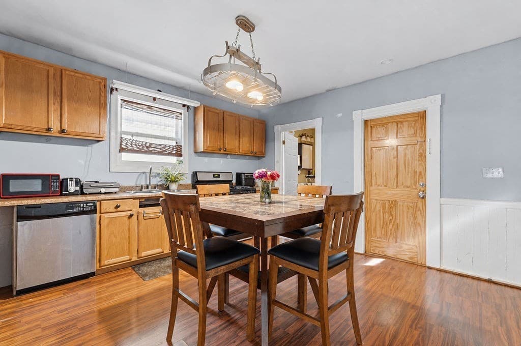 3 Family at 45 Pierce St, New Bedford MA 02740, New Bedford, photo 22 of 36