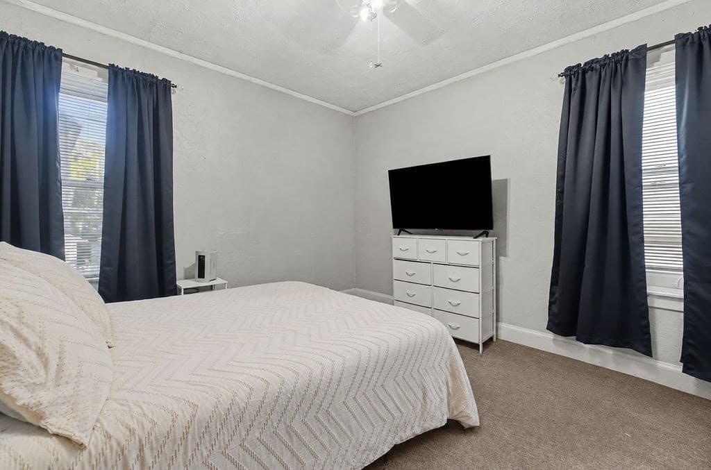 3 Family at 45 Pierce St, New Bedford MA 02740, New Bedford, photo 31 of 36