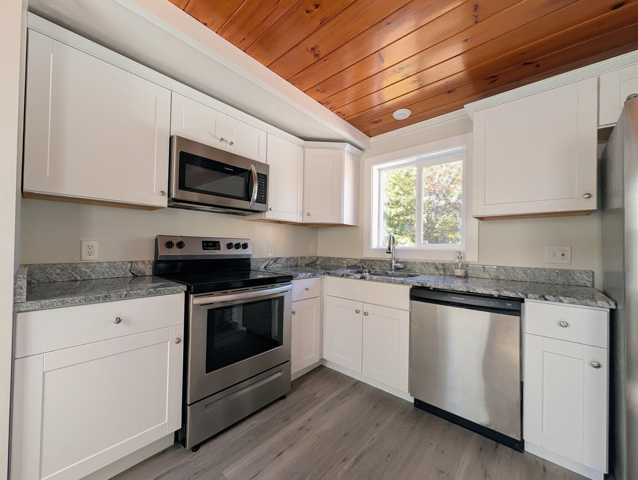 2 Family - 2 Units Up/Down at 532 Main Street, Wareham MA 02571, Wareham, photo 10 of 27