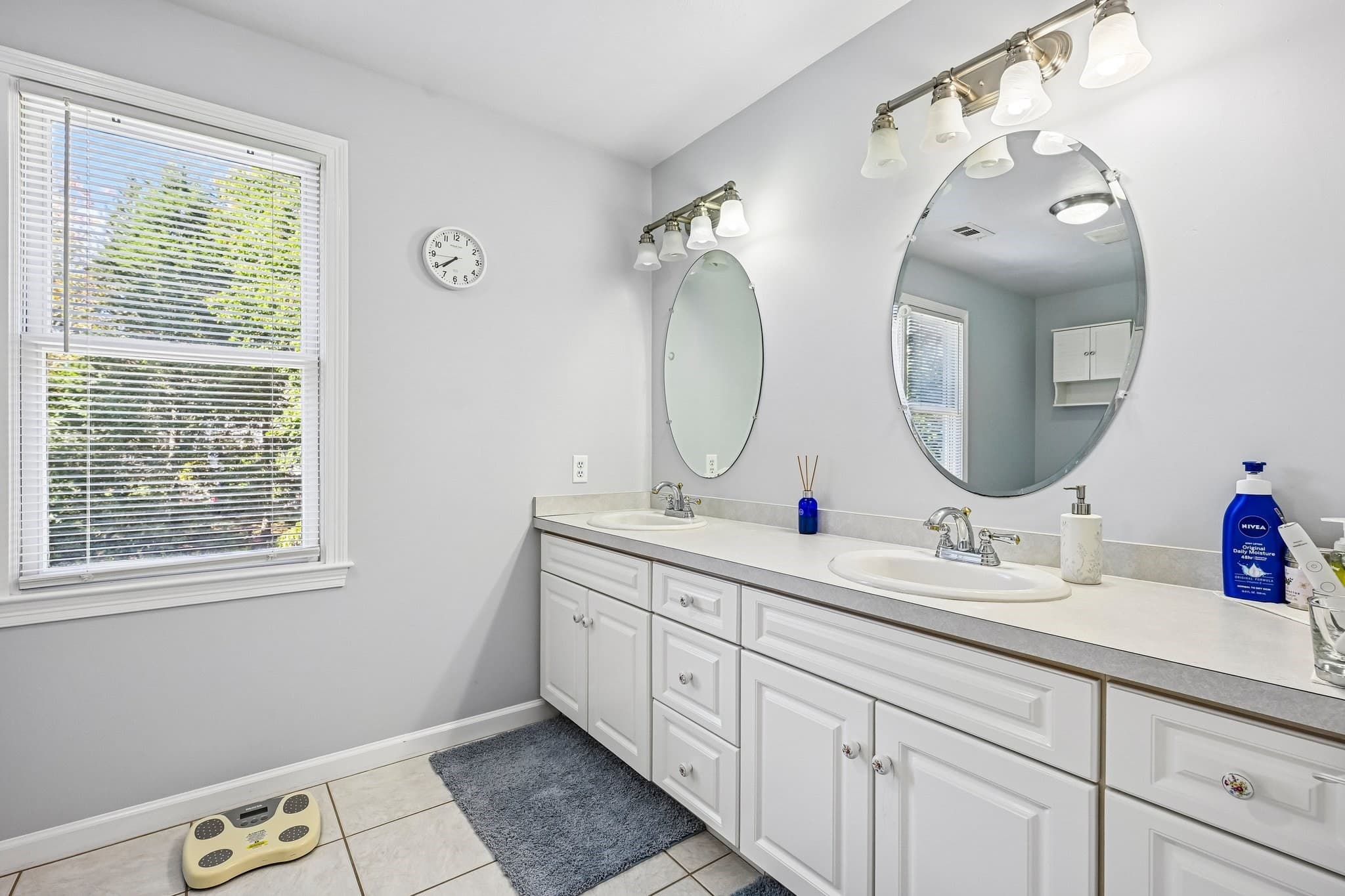 Single Family Residence at 2 Stone Meadow Farm Dr, Shrewsbury MA 01545, Shrewsbury, photo 22 of 42