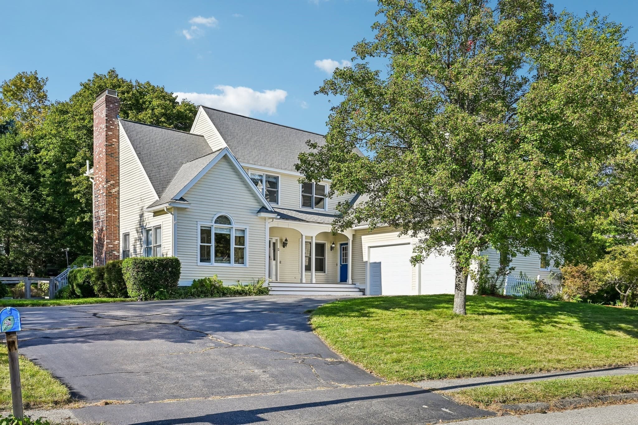 2 Stone Meadow Farm Dr, Shrewsbury MA 01545