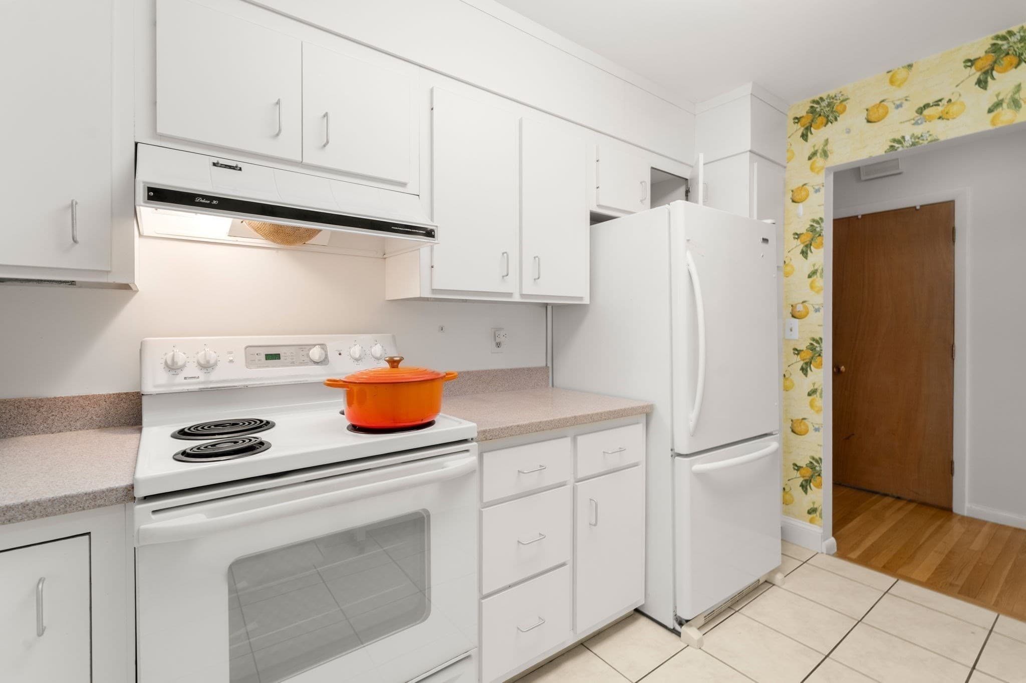 Condominium at 41 Centre St # 204, Brookline MA 02446, Brookline, photo 6 of 17