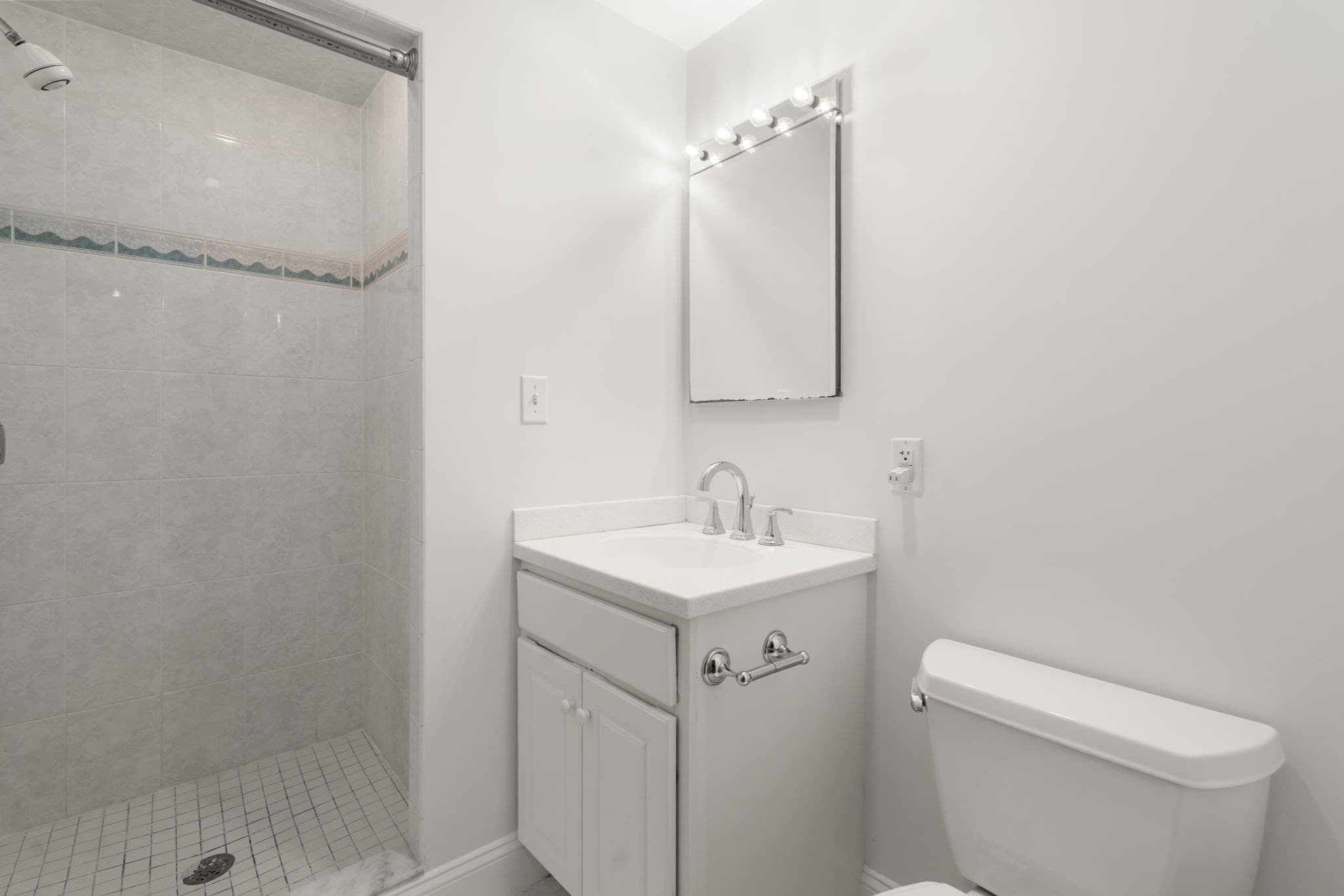 Condominium at 41 Centre St # 204, Brookline MA 02446, Brookline, photo 7 of 17