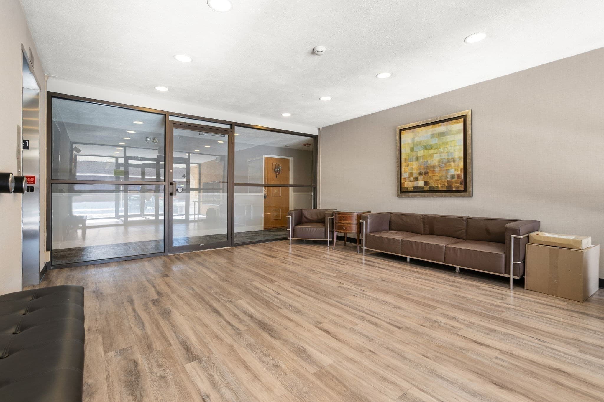 Condominium at 41 Centre St # 204, Brookline MA 02446, Brookline, photo 11 of 17
