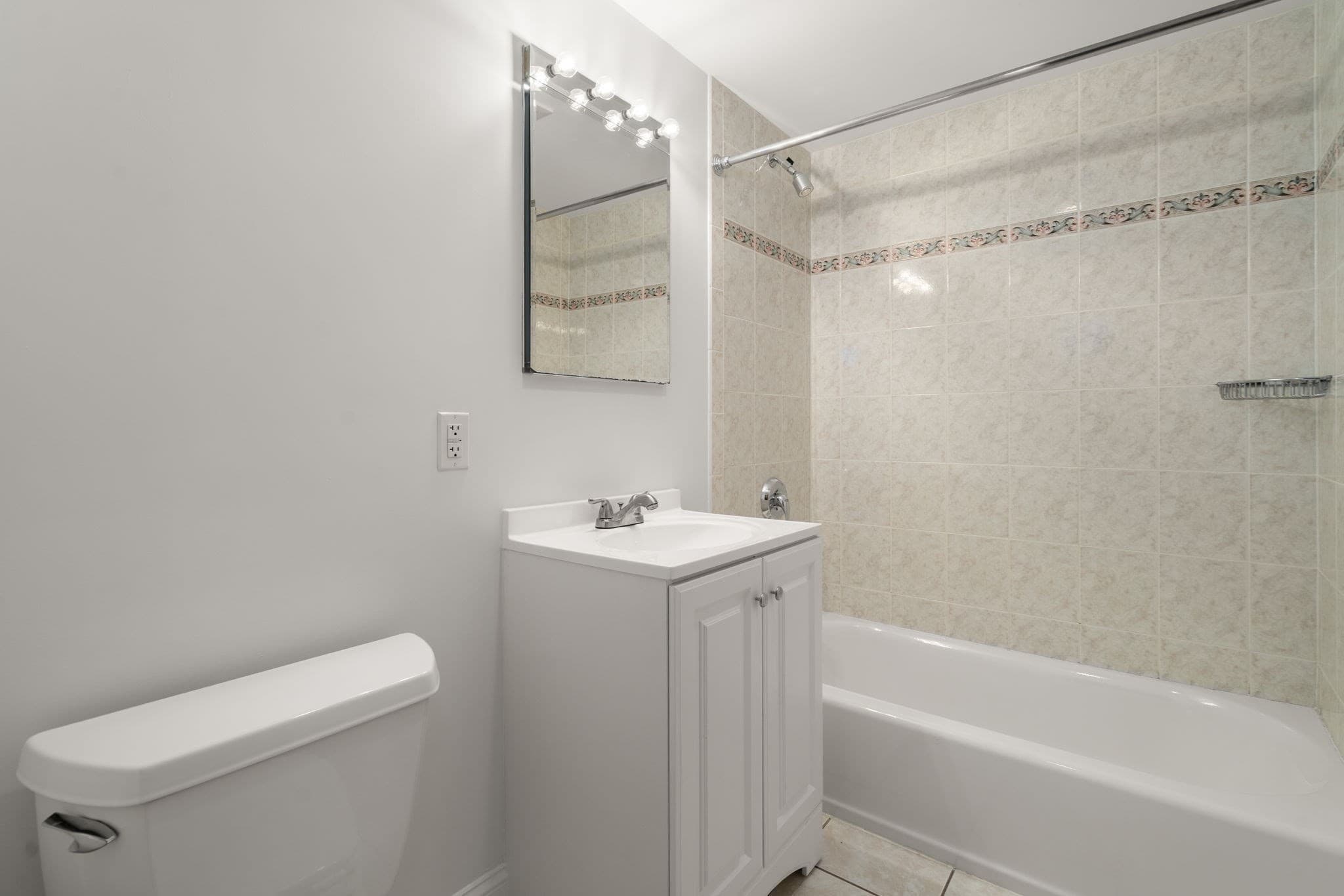 Condominium at 41 Centre St # 204, Brookline MA 02446, Brookline, photo 8 of 17