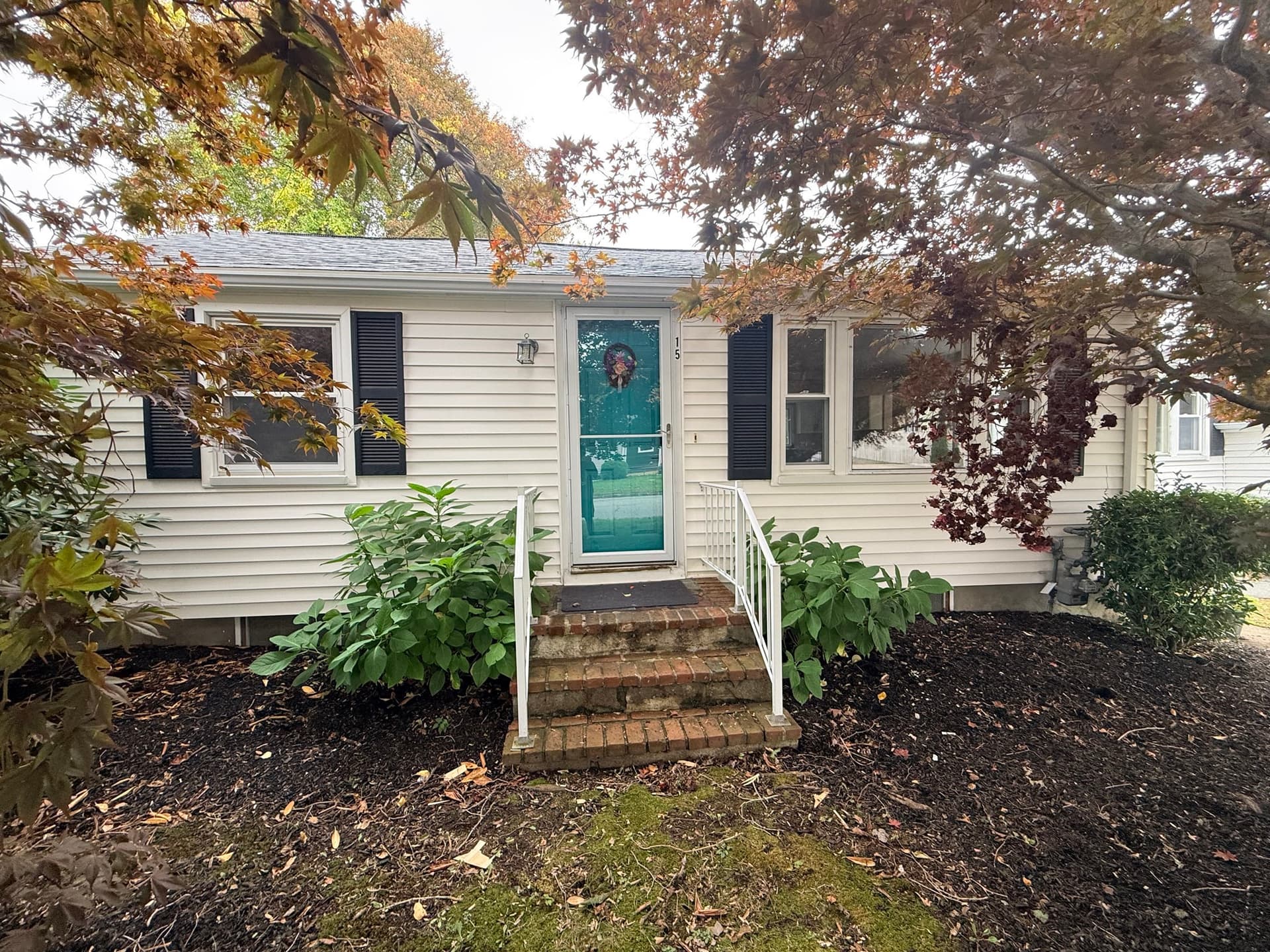 15 Holcomb St, Fairhaven MA 02719