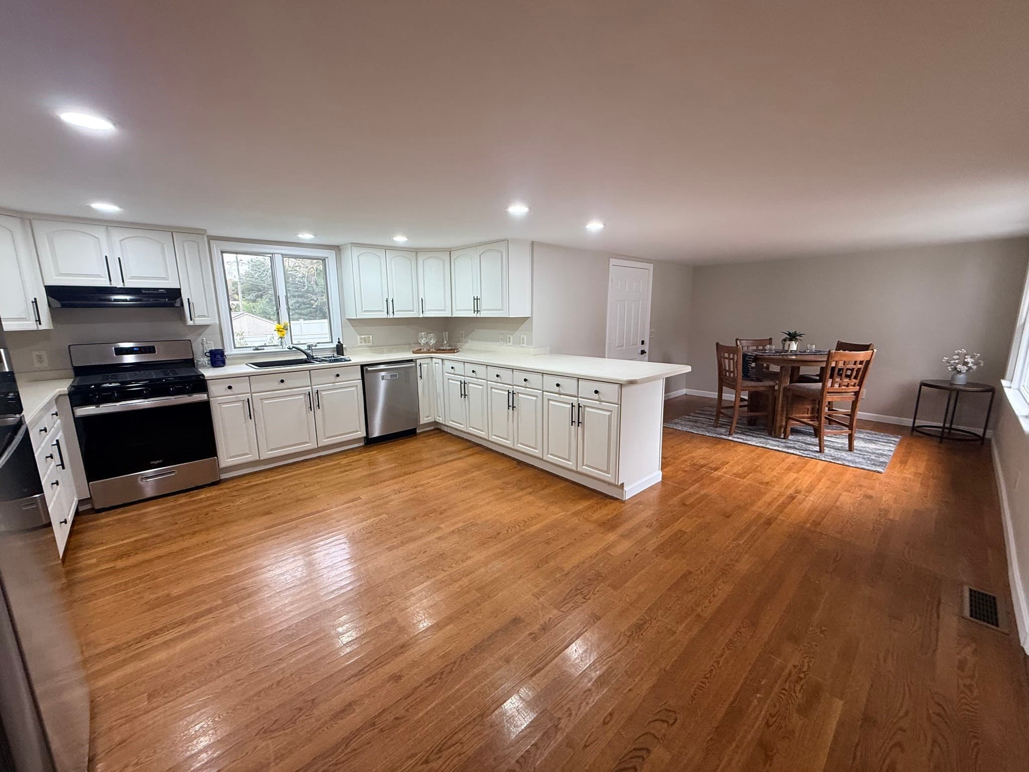 Single Family Residence at 15 Holcomb St, Fairhaven MA 02719, Fairhaven, photo 4 of 21