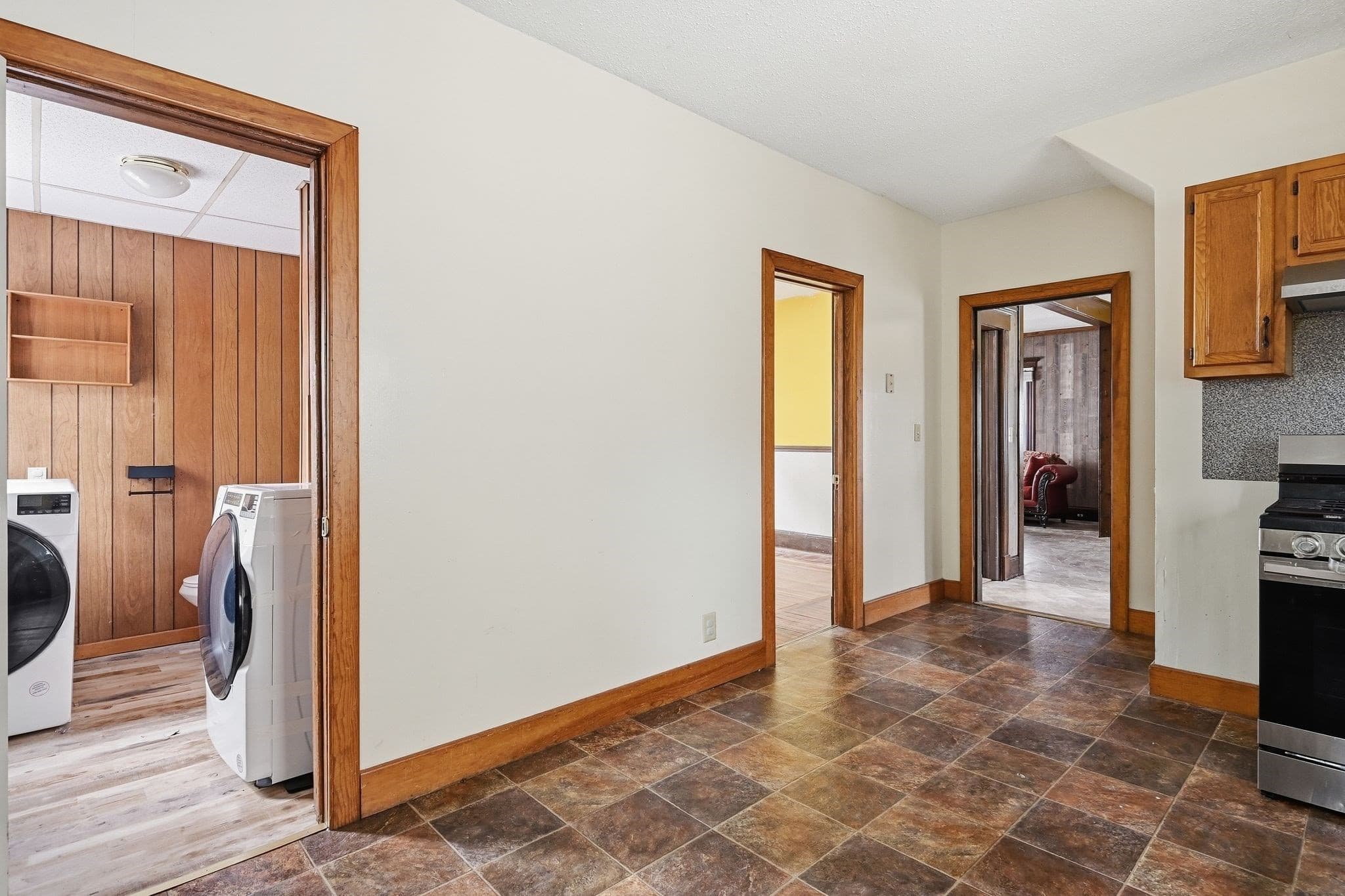 Single Family Residence at 54 Commonwealth Ave, Springfield MA 01108, Springfield, photo 21 of 42