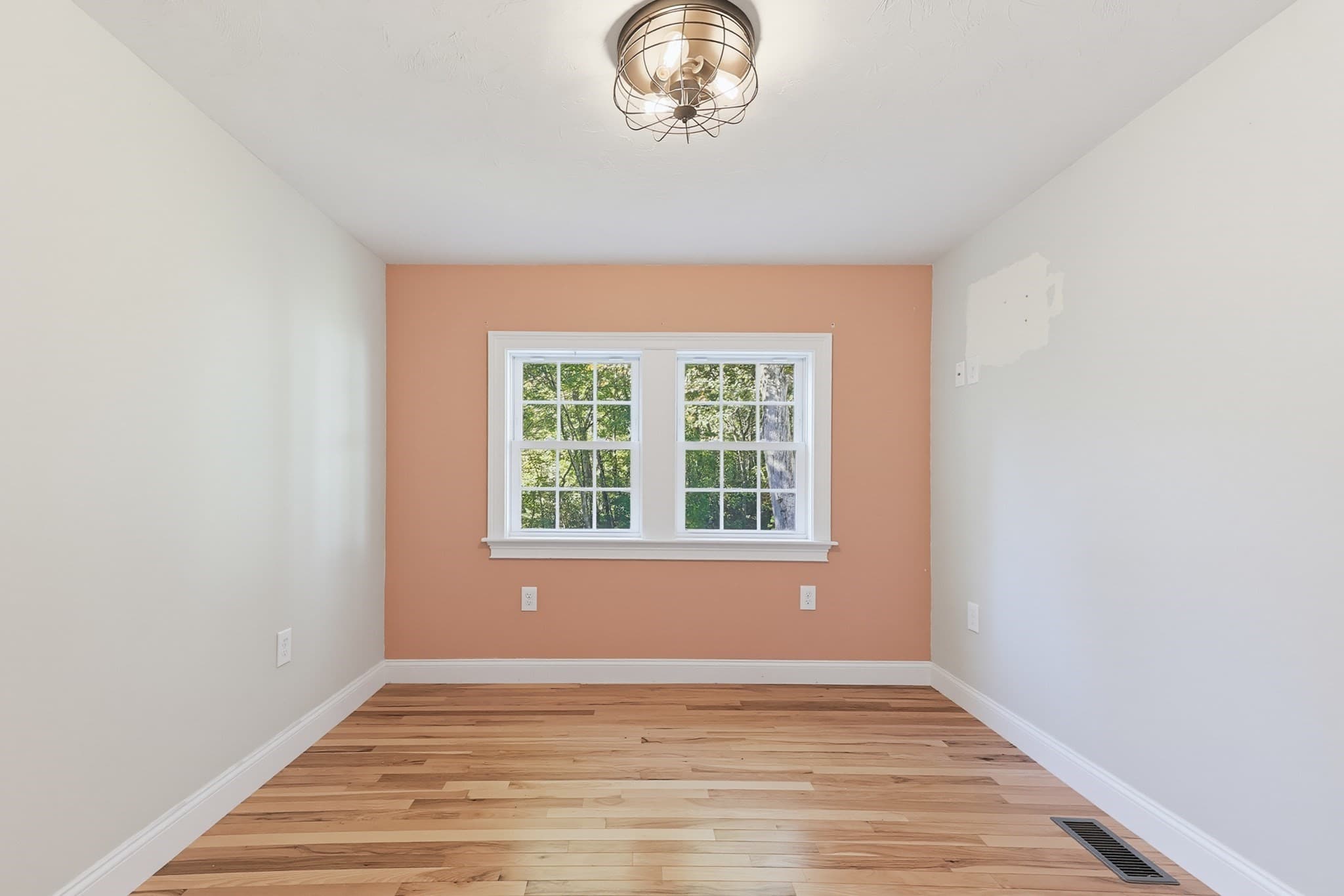 Single Family Residence at 116 Lakeshore Dr, Blackstone MA 01504, Blackstone, photo 17 of 31