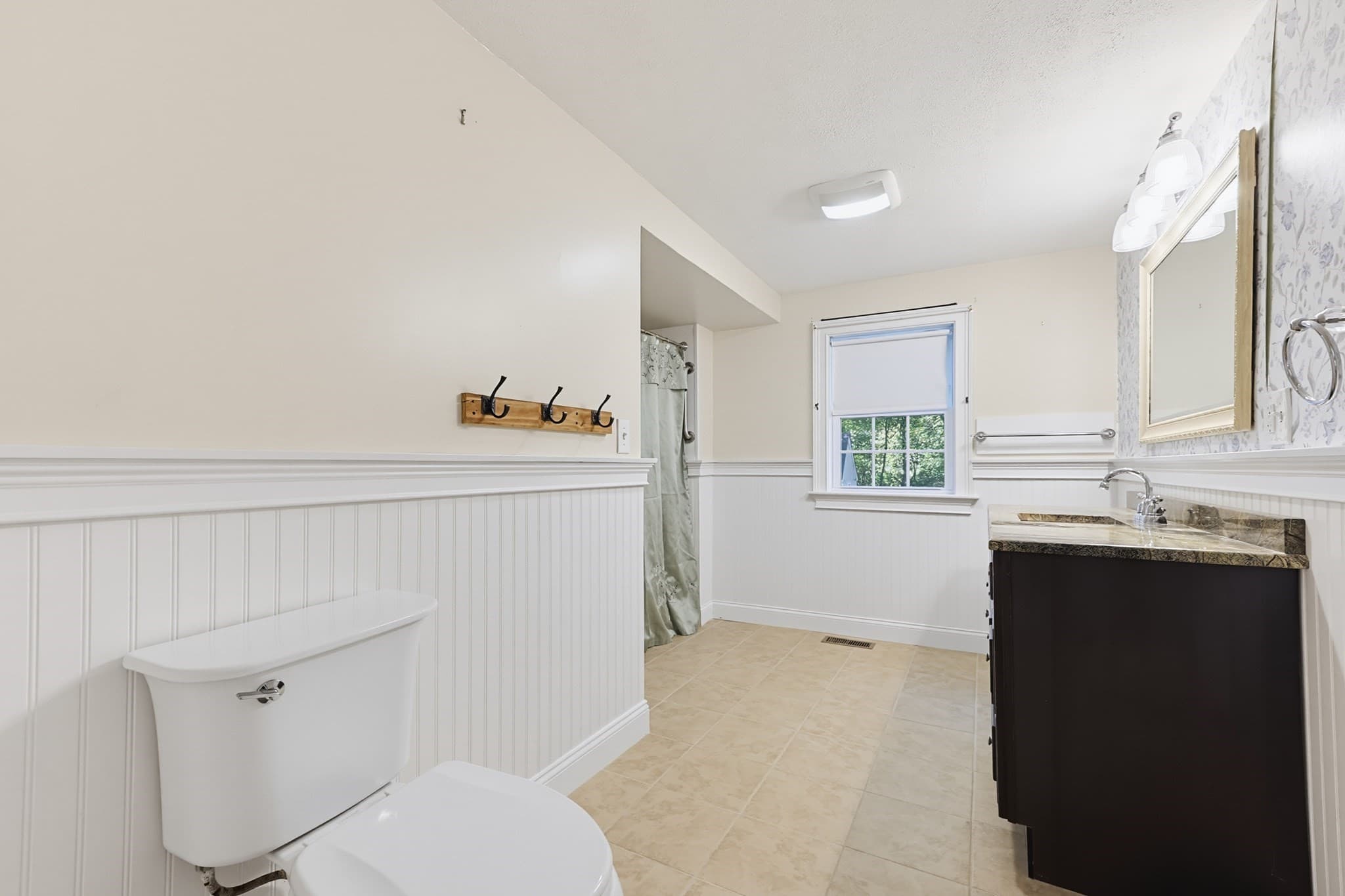 Single Family Residence at 116 Lakeshore Dr, Blackstone MA 01504, Blackstone, photo 16 of 31