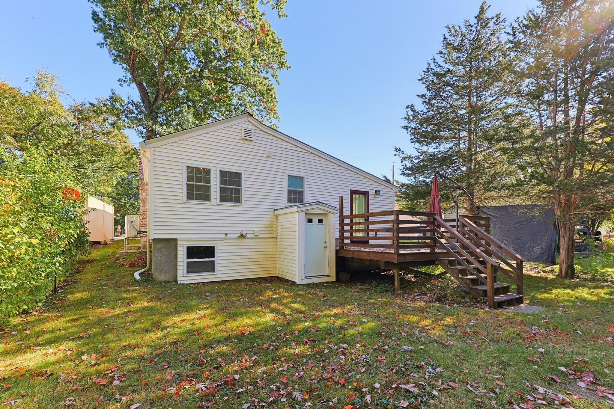 Single Family Residence at 116 Lakeshore Dr, Blackstone MA 01504, Blackstone, photo 26 of 31