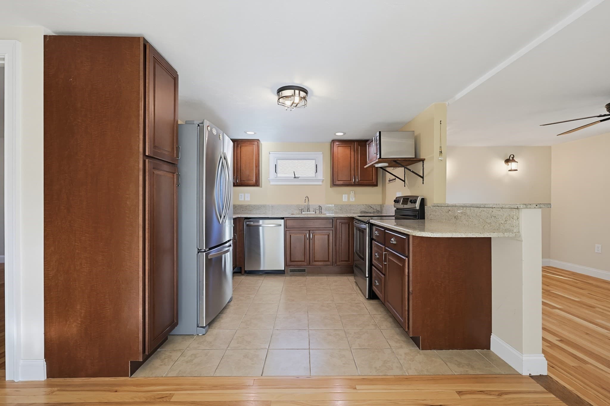 Single Family Residence at 116 Lakeshore Dr, Blackstone MA 01504, Blackstone, photo 9 of 31