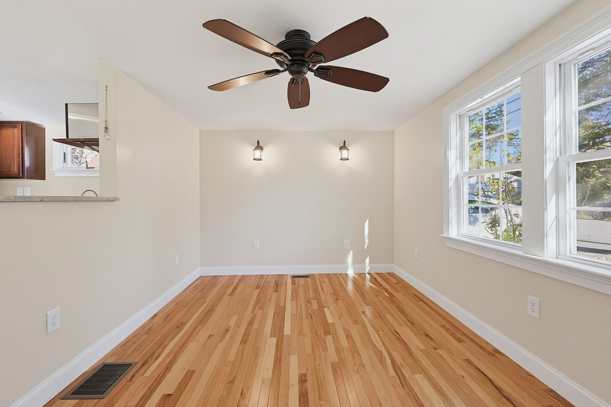 Single Family Residence at 116 Lakeshore Dr, Blackstone MA 01504, Blackstone, photo 14 of 31