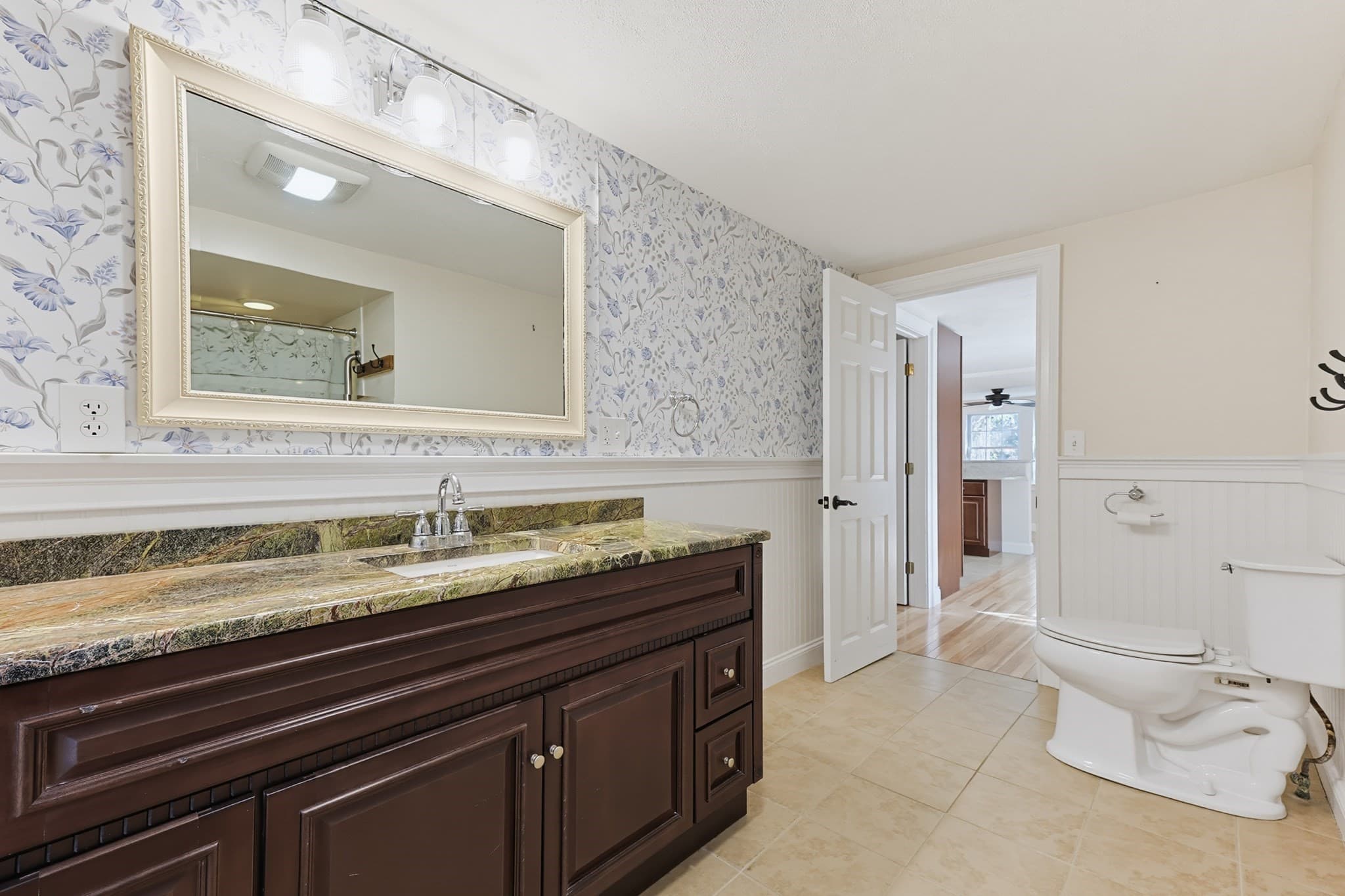 Single Family Residence at 116 Lakeshore Dr, Blackstone MA 01504, Blackstone, photo 15 of 31