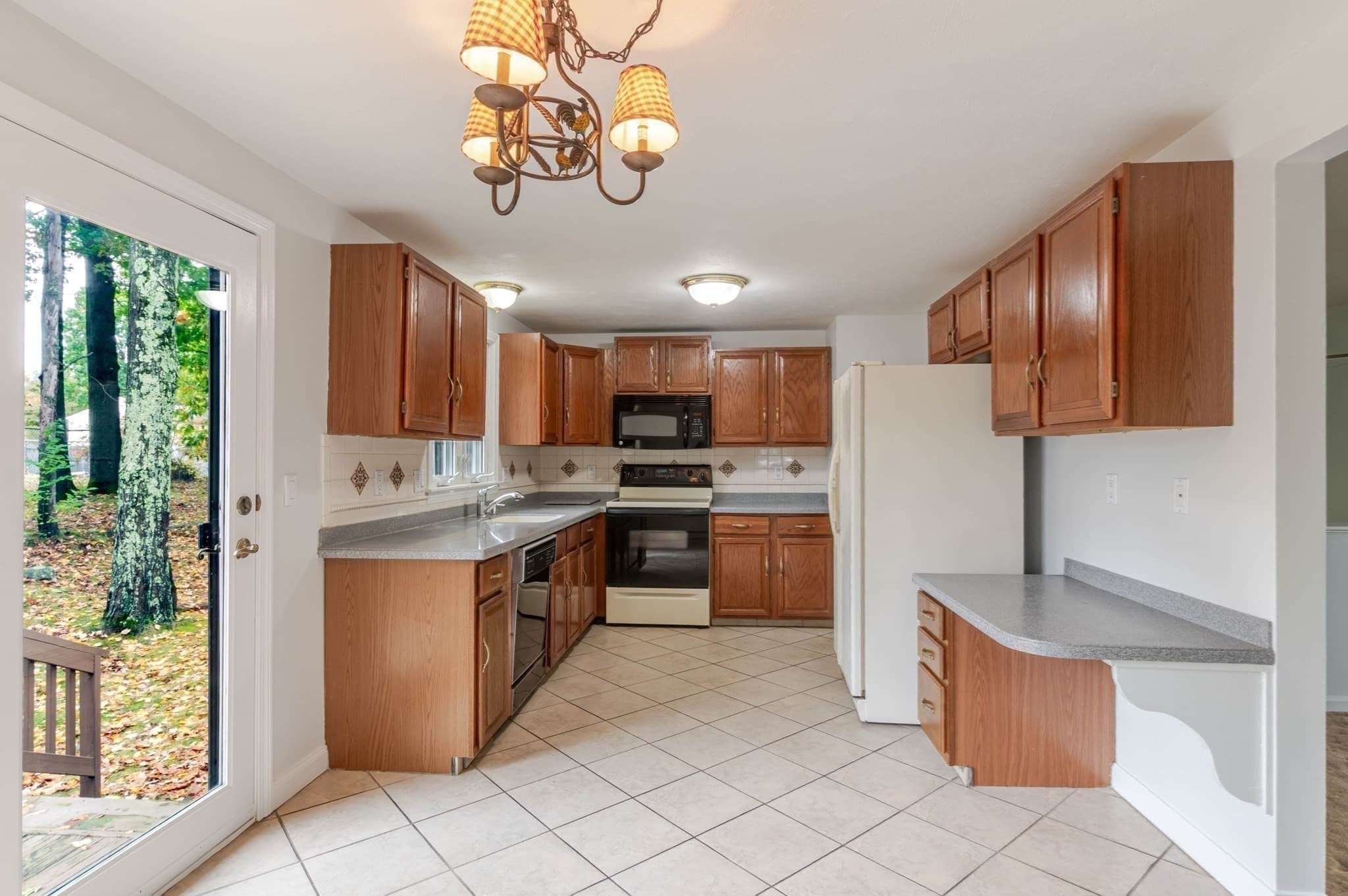 Single Family Residence at 12 Amy Ave., Leominster MA 01453, Leominster, photo 6 of 38