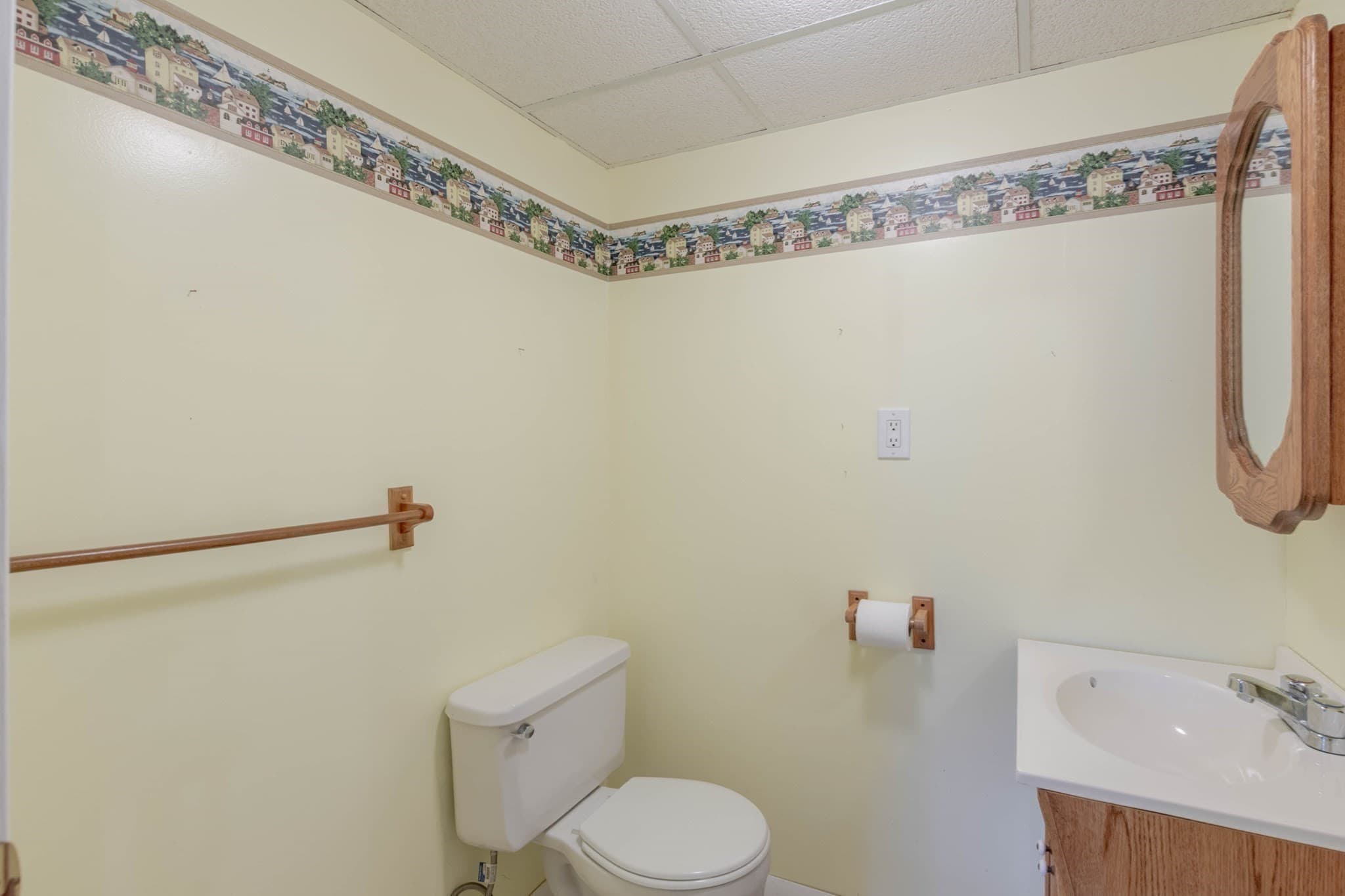 Single Family Residence at 12 Amy Ave., Leominster MA 01453, Leominster, photo 29 of 38