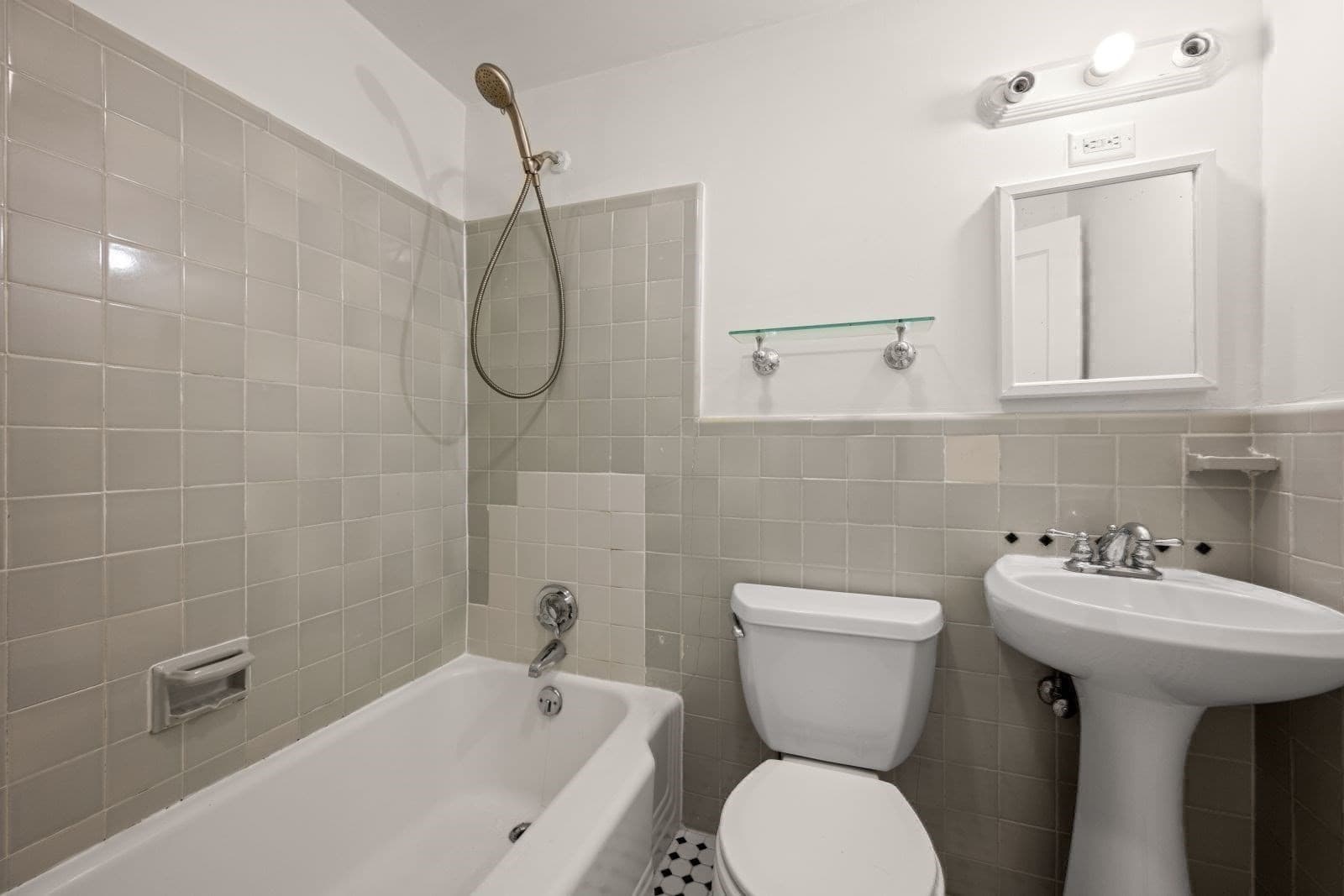 Condominium at 342 Commonwealth Ave # 7, Boston MA 02115, Boston, photo 23 of 32