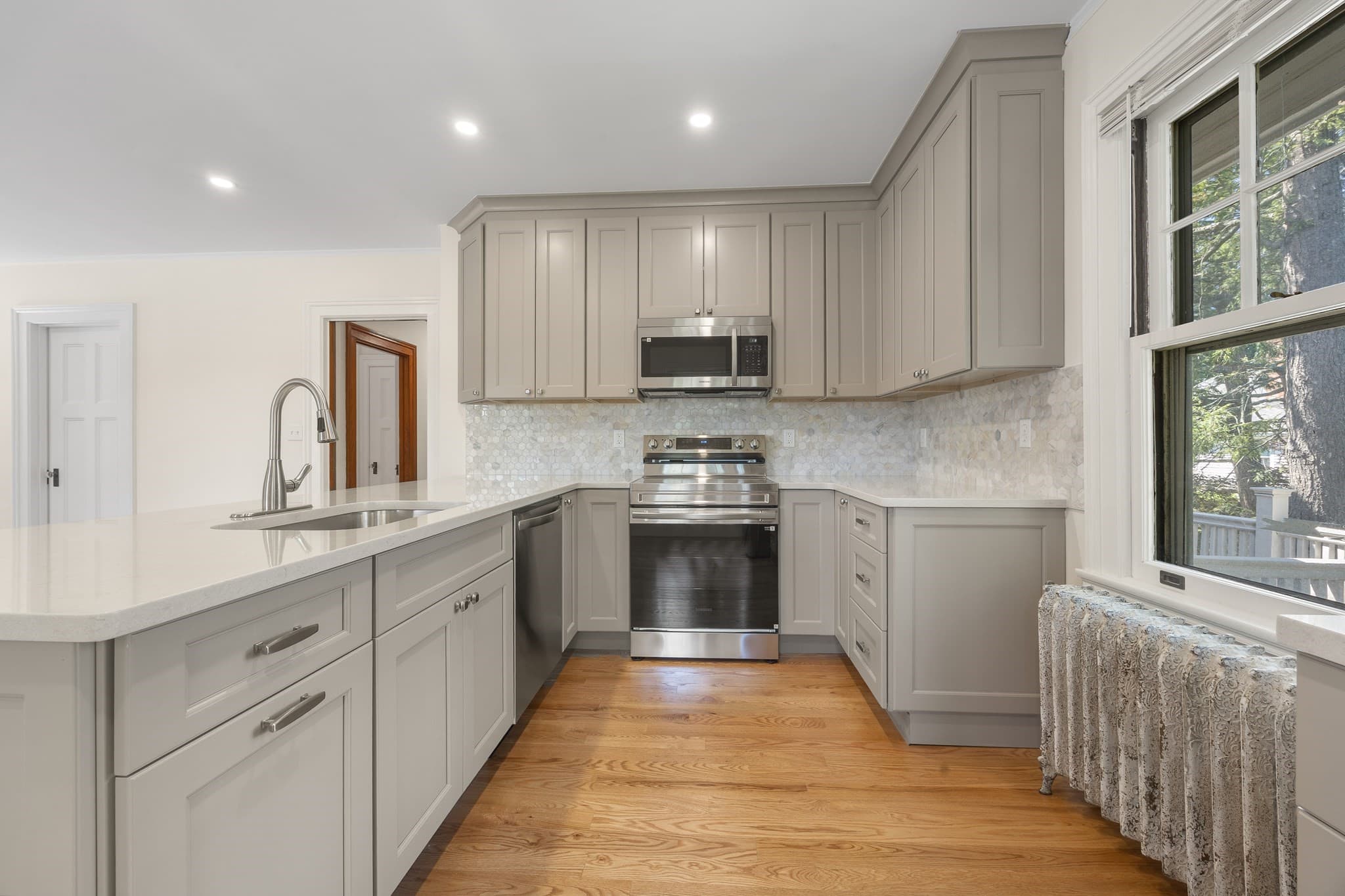 Condominium at 56 Vinton Street # 4, Melrose MA 02176, Melrose, photo 11 of 28