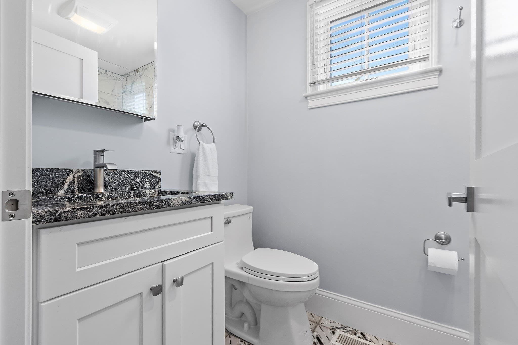 Condominium at 172-174 Blue Hill Ave # 174, Milton MA 02186, Milton, photo 12 of 30