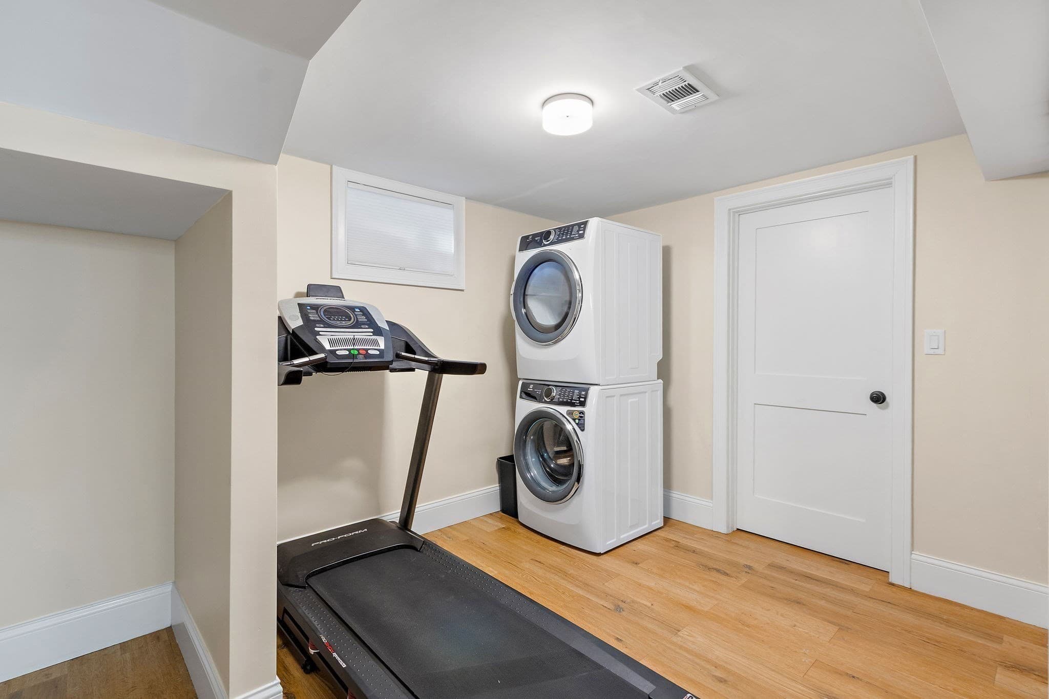 Condominium at 172-174 Blue Hill Ave # 174, Milton MA 02186, Milton, photo 11 of 30