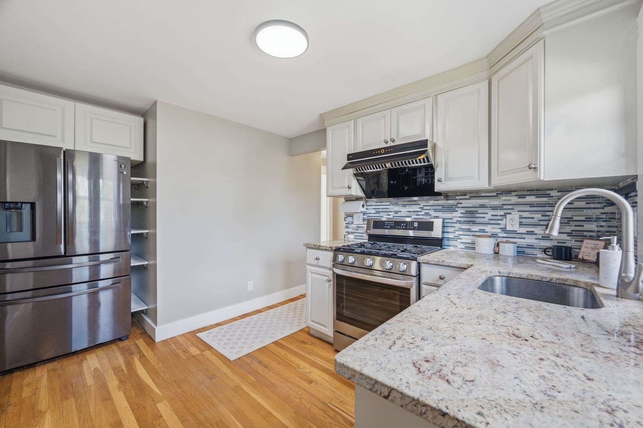 Condominium at 1145 Boylston St # 3, Newton MA 02464, Newton, photo 26 of 39