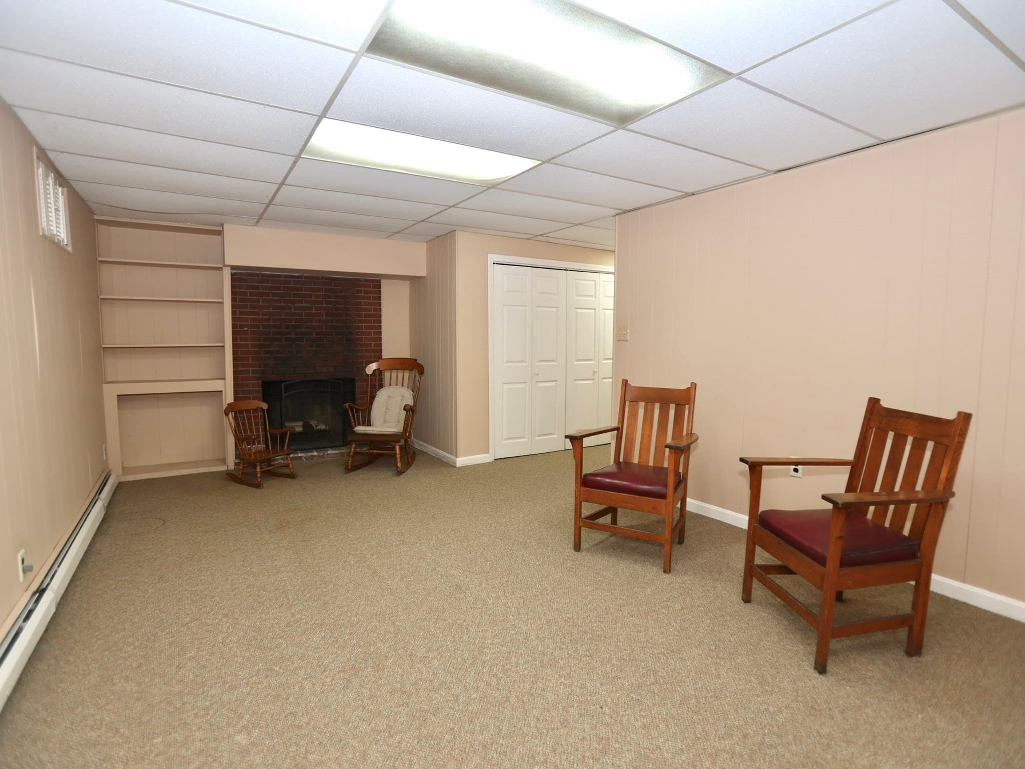 Single Family Residence at 16 Hycrest Dr, Worcester MA 01606, photo 13 of 20